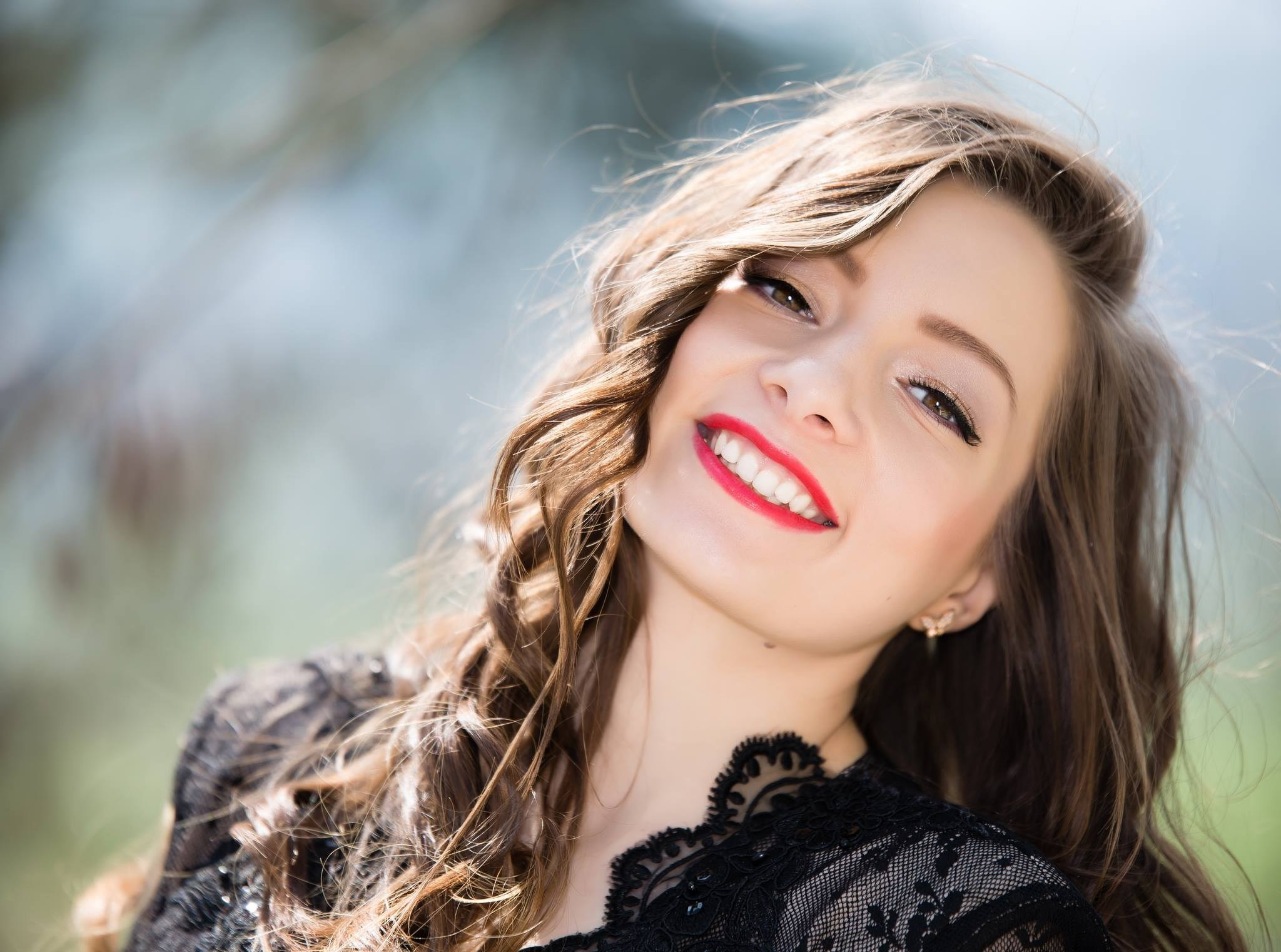 Portrete diverse — 2. Pagina principală