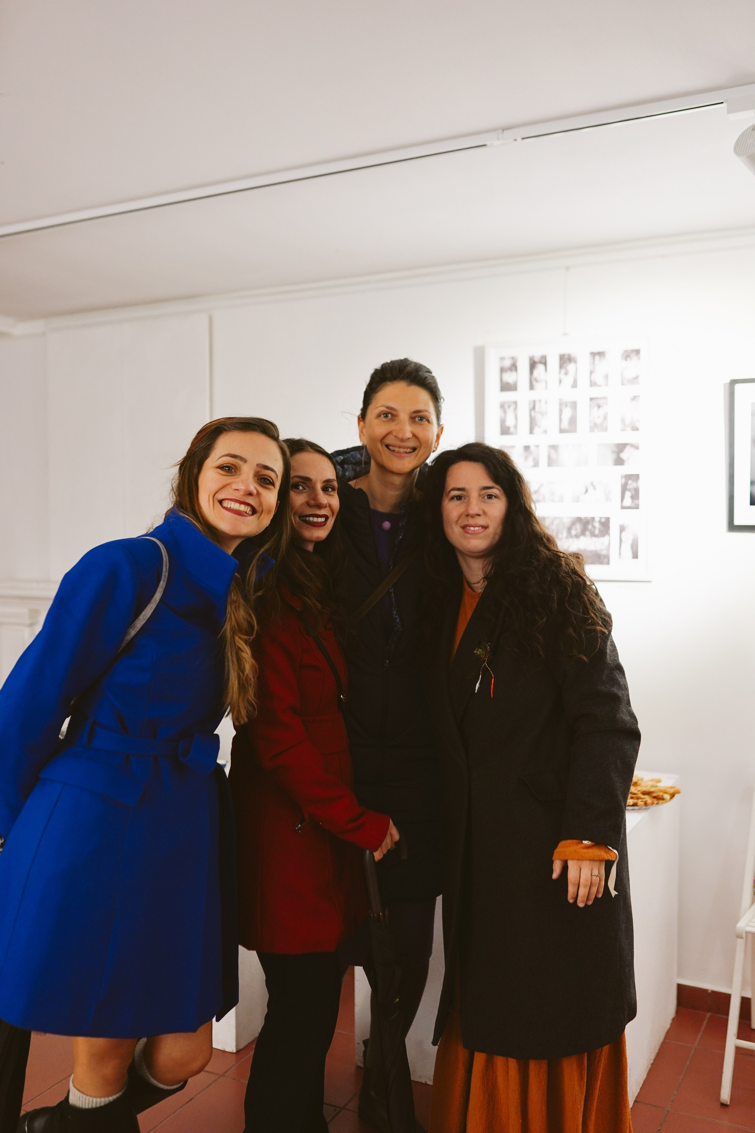 Tu nu știi Viata? Expoziție Univers Ludic | Mădălina Beda. Madalina Beda- Artist vizual, fotograf, doula la nastere, consultant babywearing Brasov si in toata tara