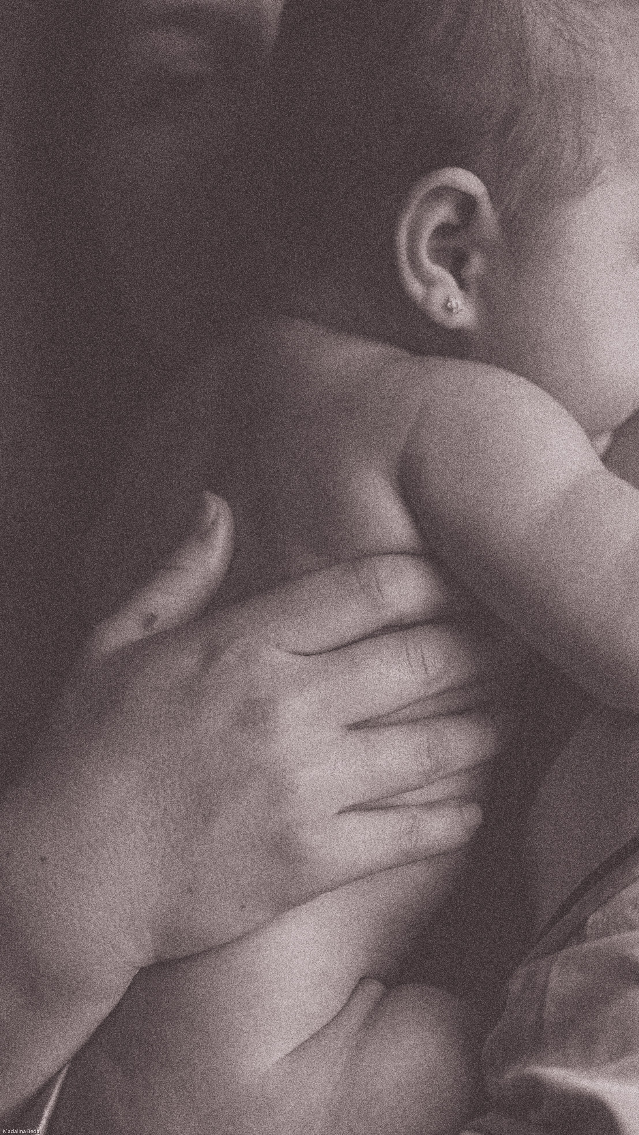 Mother Earth: Proiect de Fotografie Maternitate | Mădălina Beda. Madalina Beda- Artist vizual, fotograf, doula la nastere, consultant babywearing Brasov si in toata tara