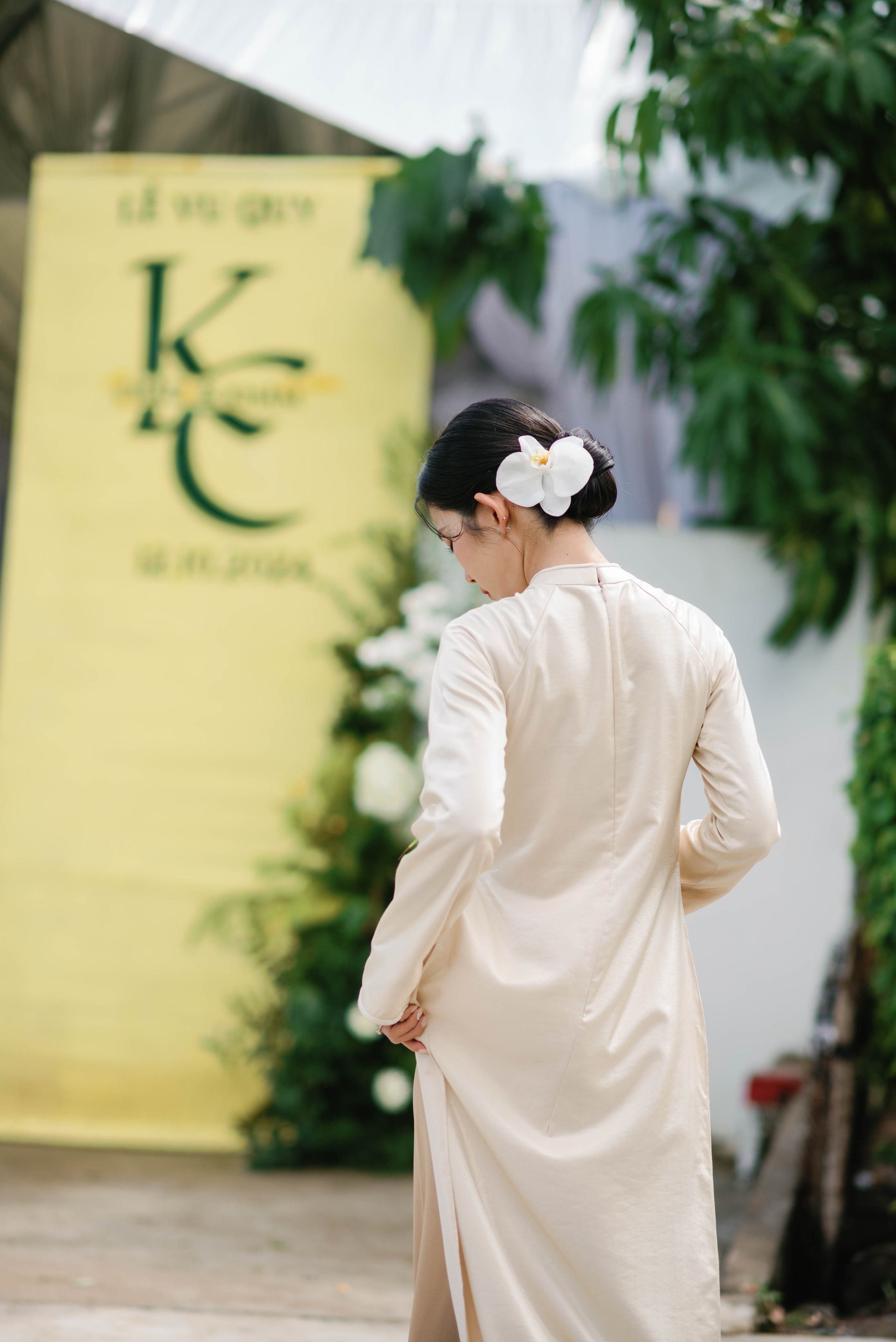 Khâm & Châu. Cam Images