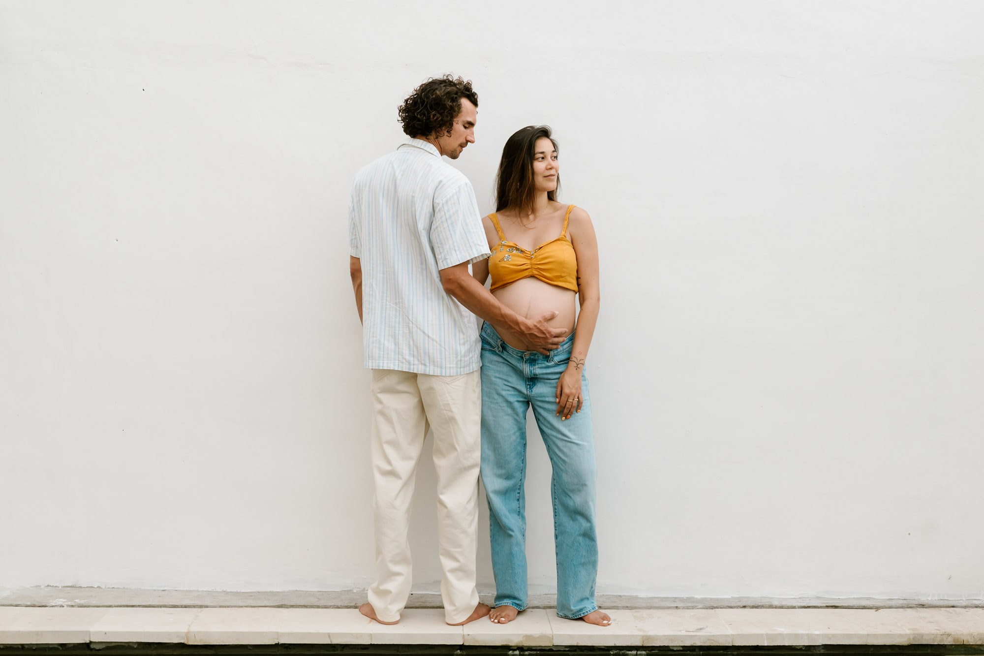 LARISSA & SJUUL MATERNITY. Female Photographer in Bali