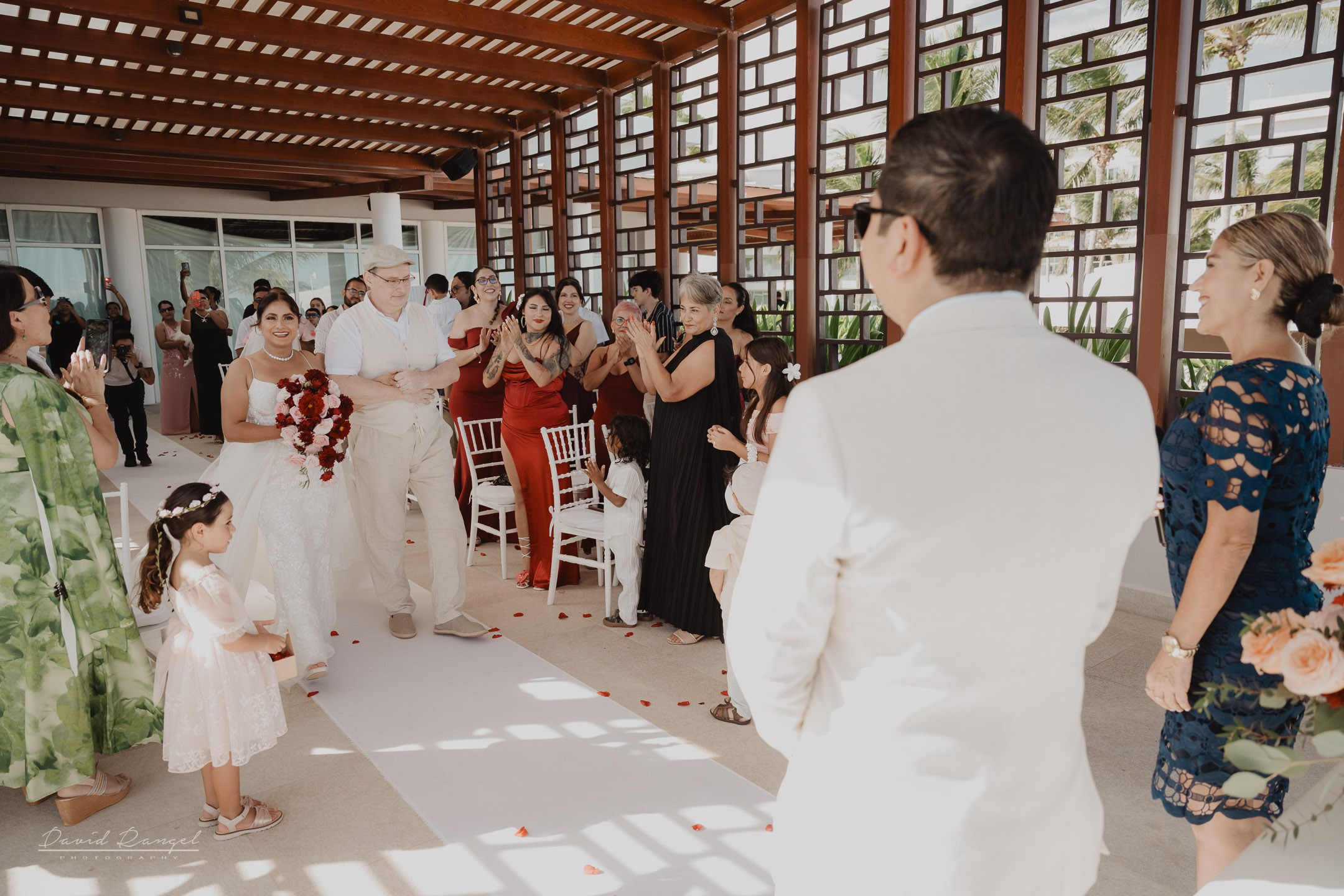 Destination Wedding in the Riviera Maya. Destination wedding photographer based in Cancun and Riviera Maya with service worldwide
