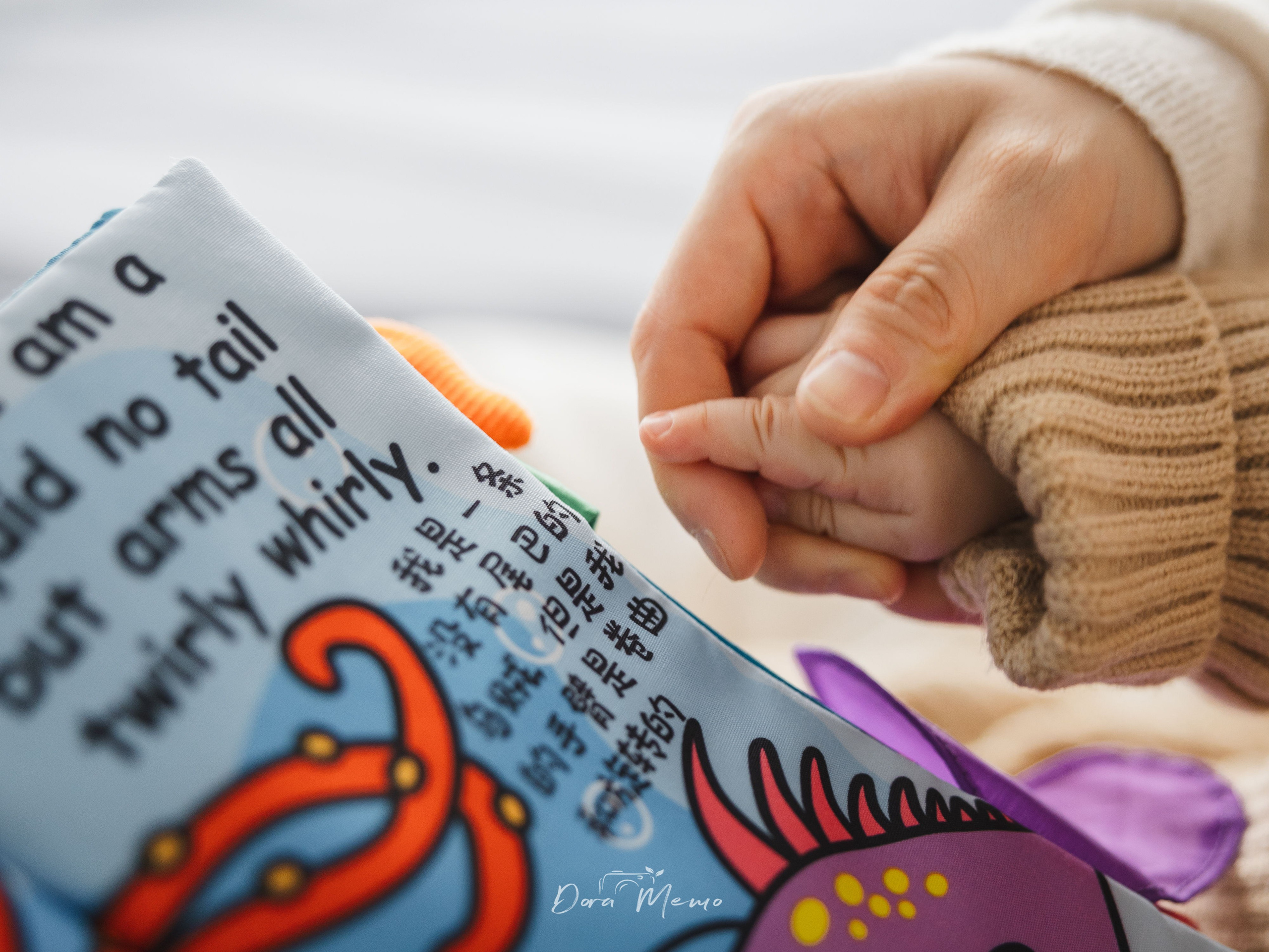 Shanghai Lifestyle Newborn Photography | Cozy At-Home Baby Session with Pets. Shanghai Family Photographer Dora