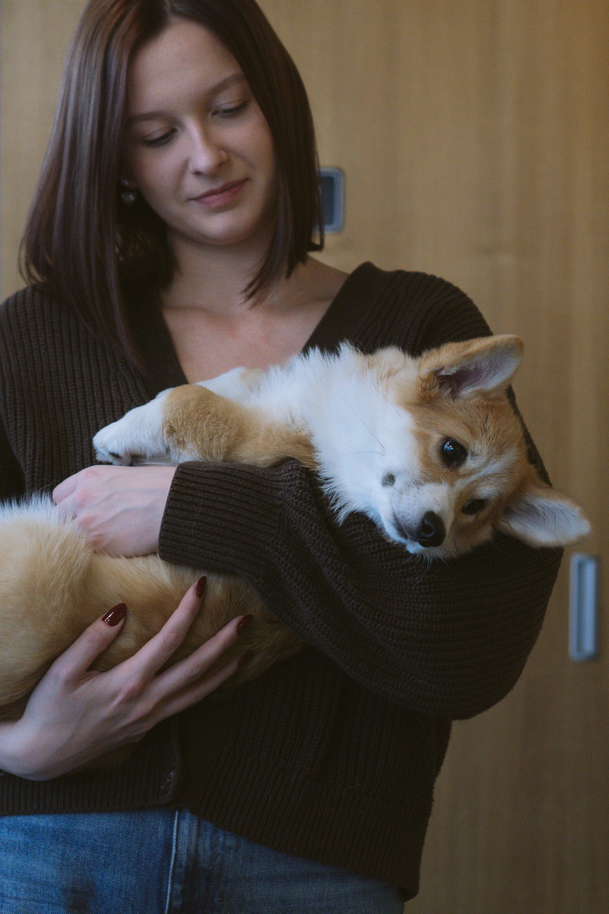 Anastasia and her Ada, Pembroke Welsh Corgi. Kat Laisaar — Pet photographer in Tallinn
