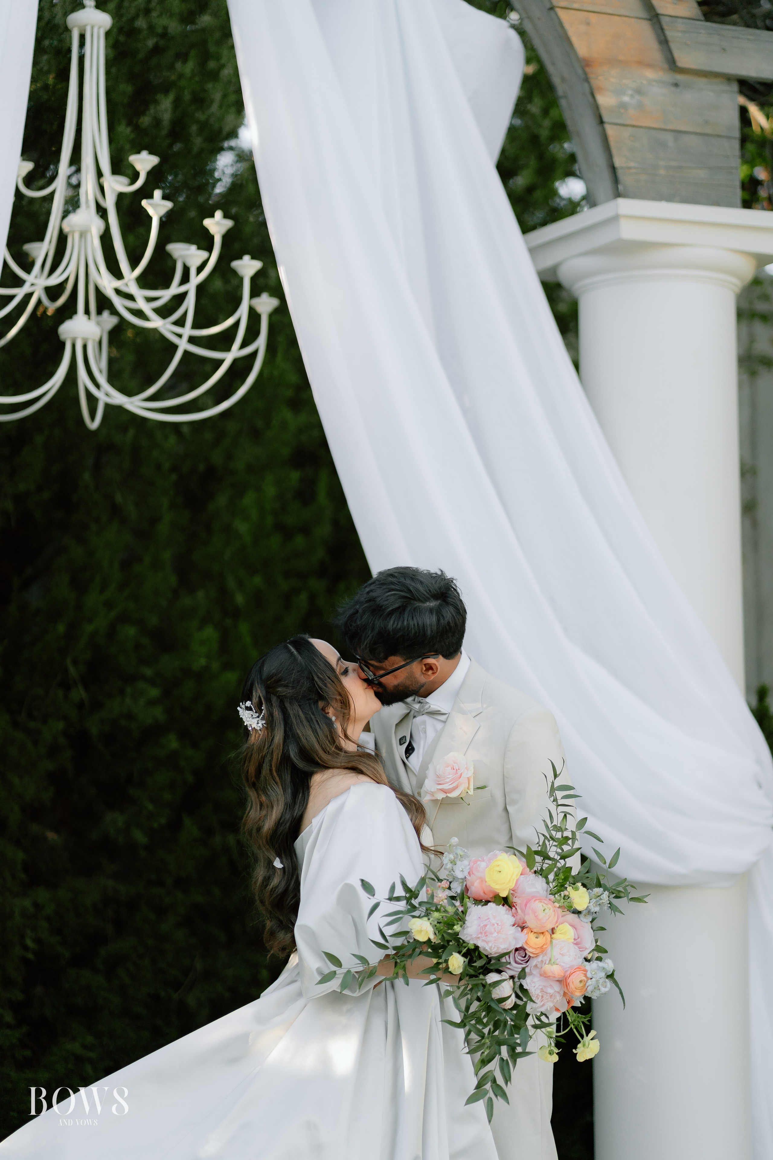 ARAVIND & MARISSA. WEDDING PHOTO COLOR GRADING