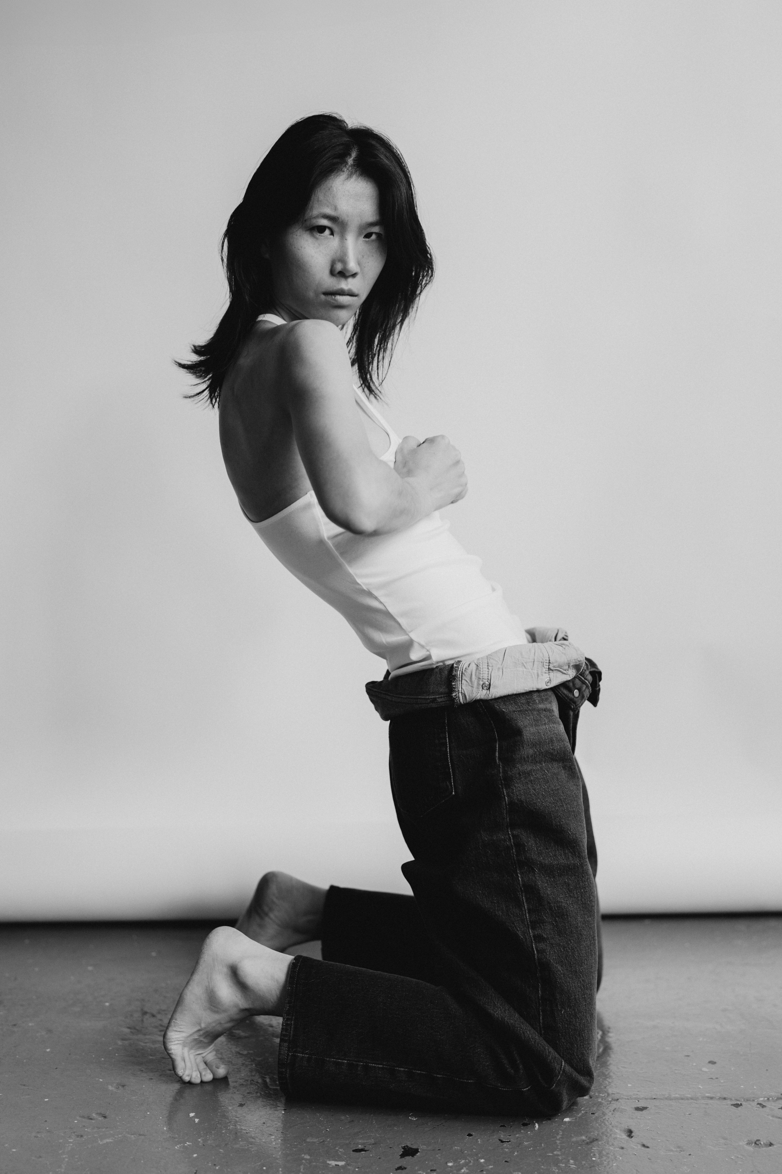 Yugi Studio. Modern maternity photographer in Long Island New York