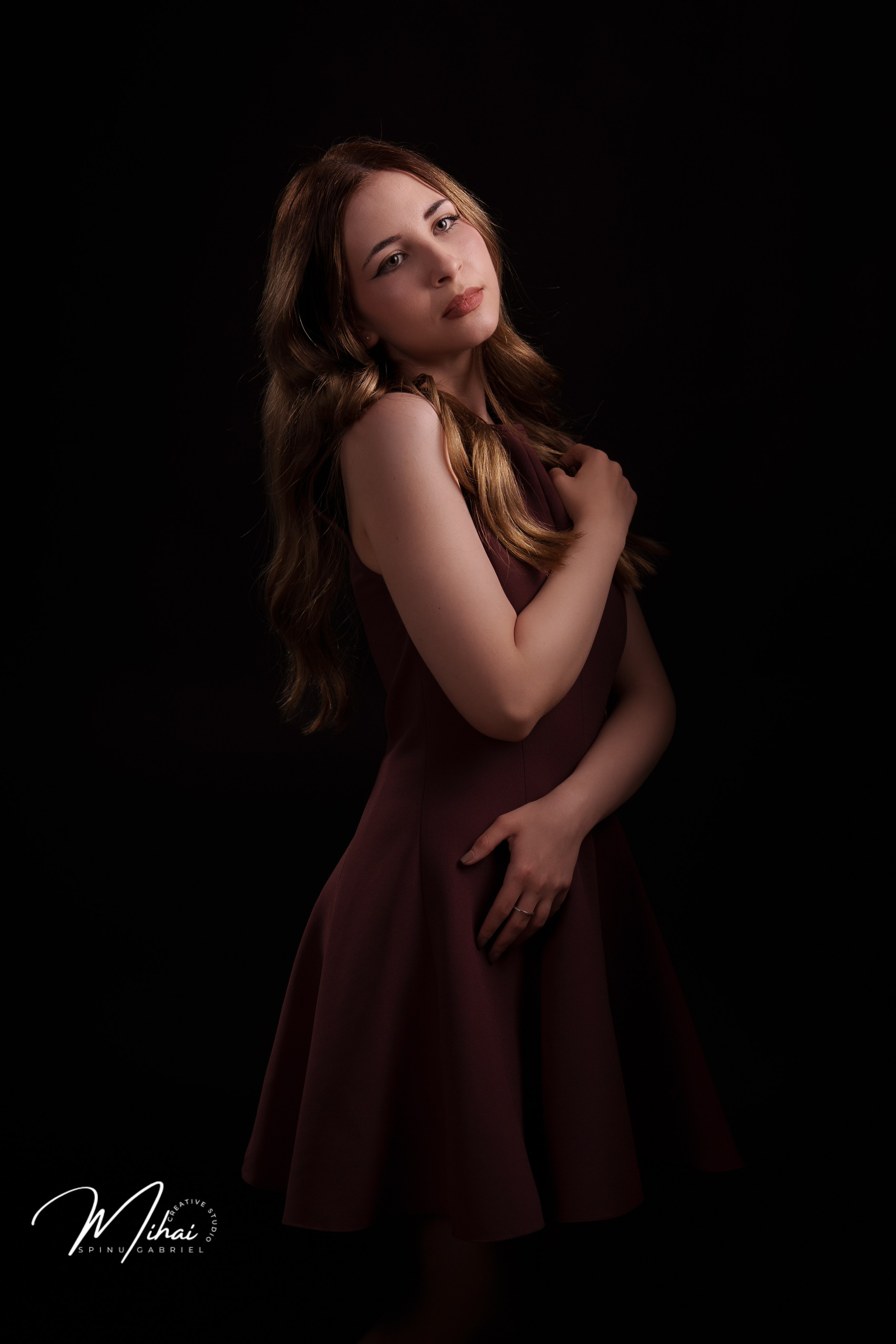 Cristiana. Foto Studio — Fotograf de evenimente, nunti, botezuri, portrete