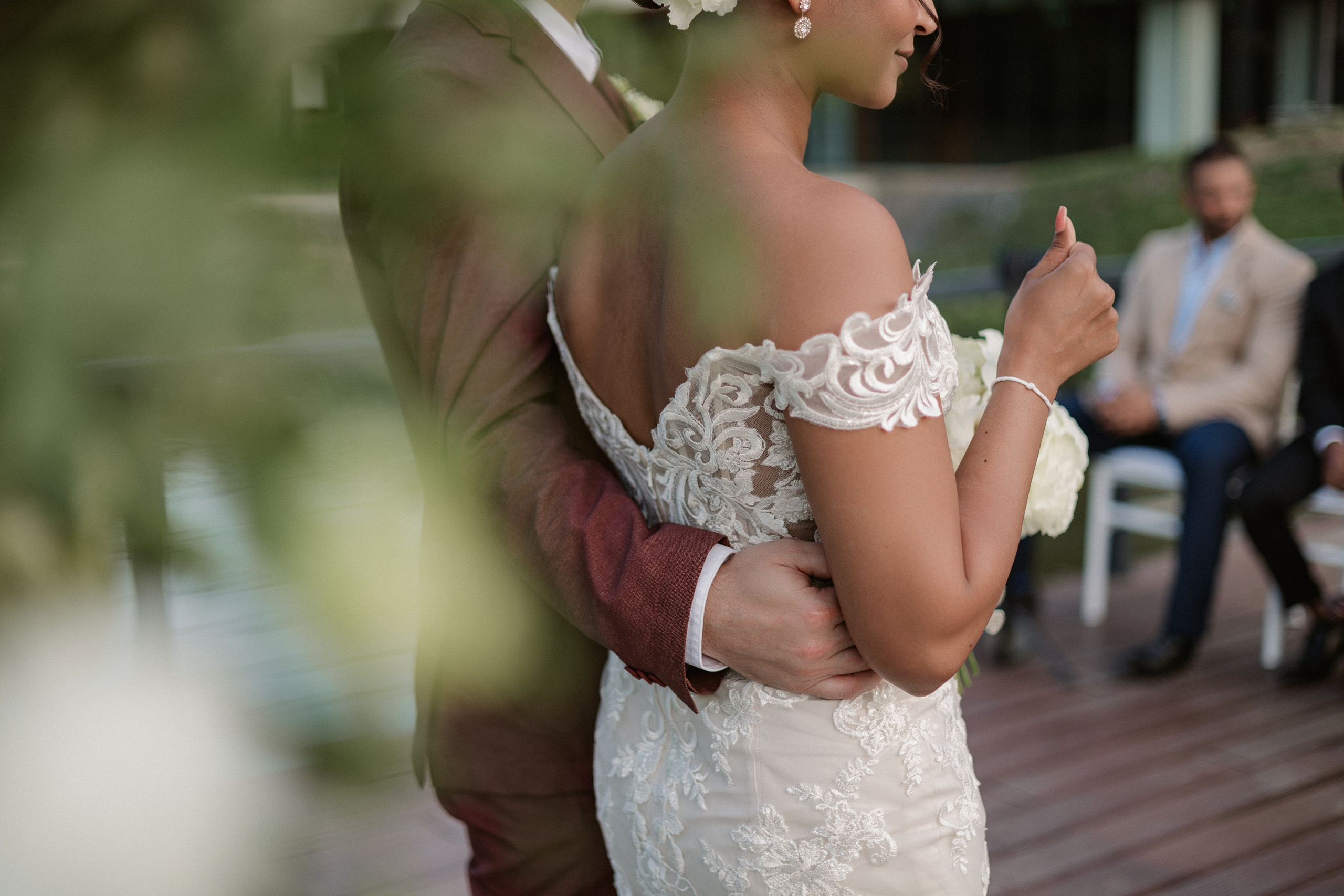 Thesakaya and Kevin. Photographer Anna Nazarenko