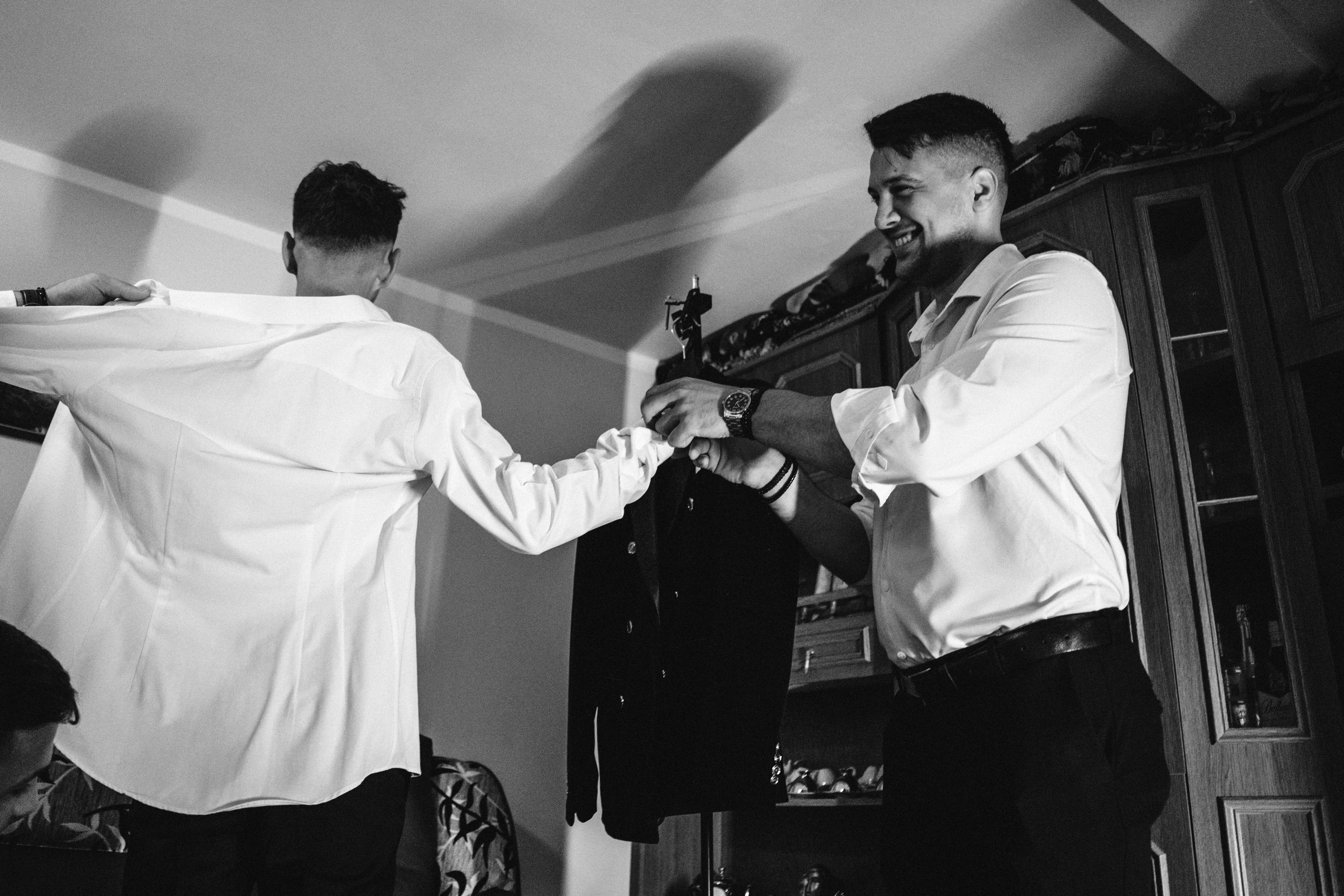 Robert si Mada. Foto-Video Nunta Iasi, Suceava, Bucuresti / Disponibilitate 2025 — 2026 — 2027