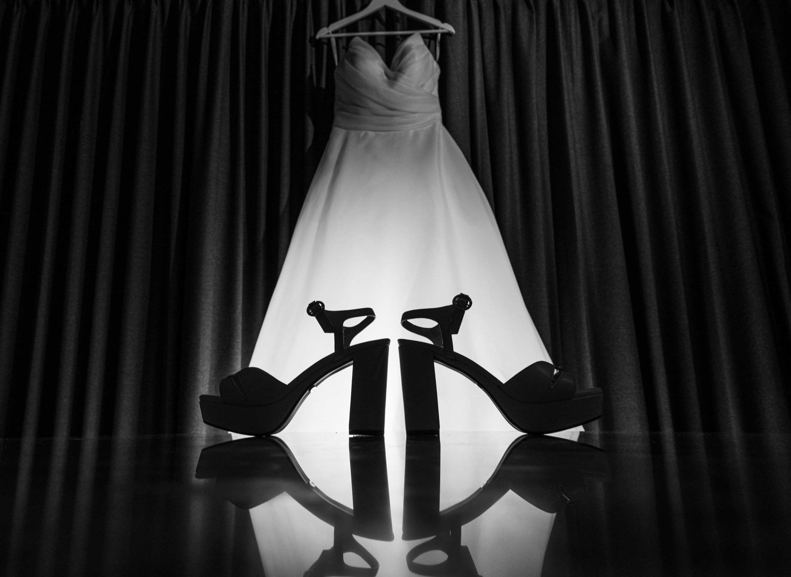 Elopement & Lifestyle Wedding Photographer