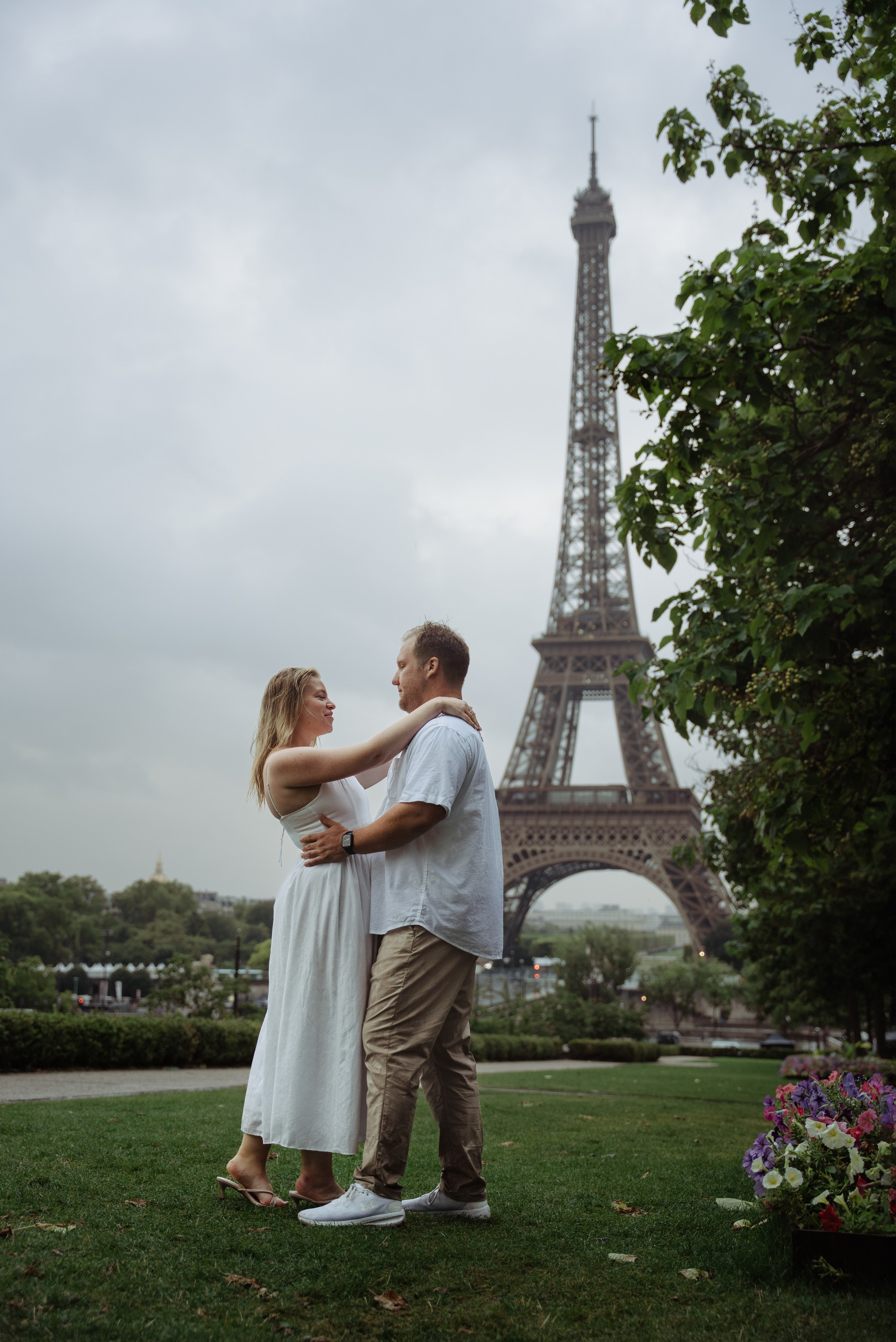 Anne & Cody in rainy Paris. Фотограф в Париже Полина Осипова