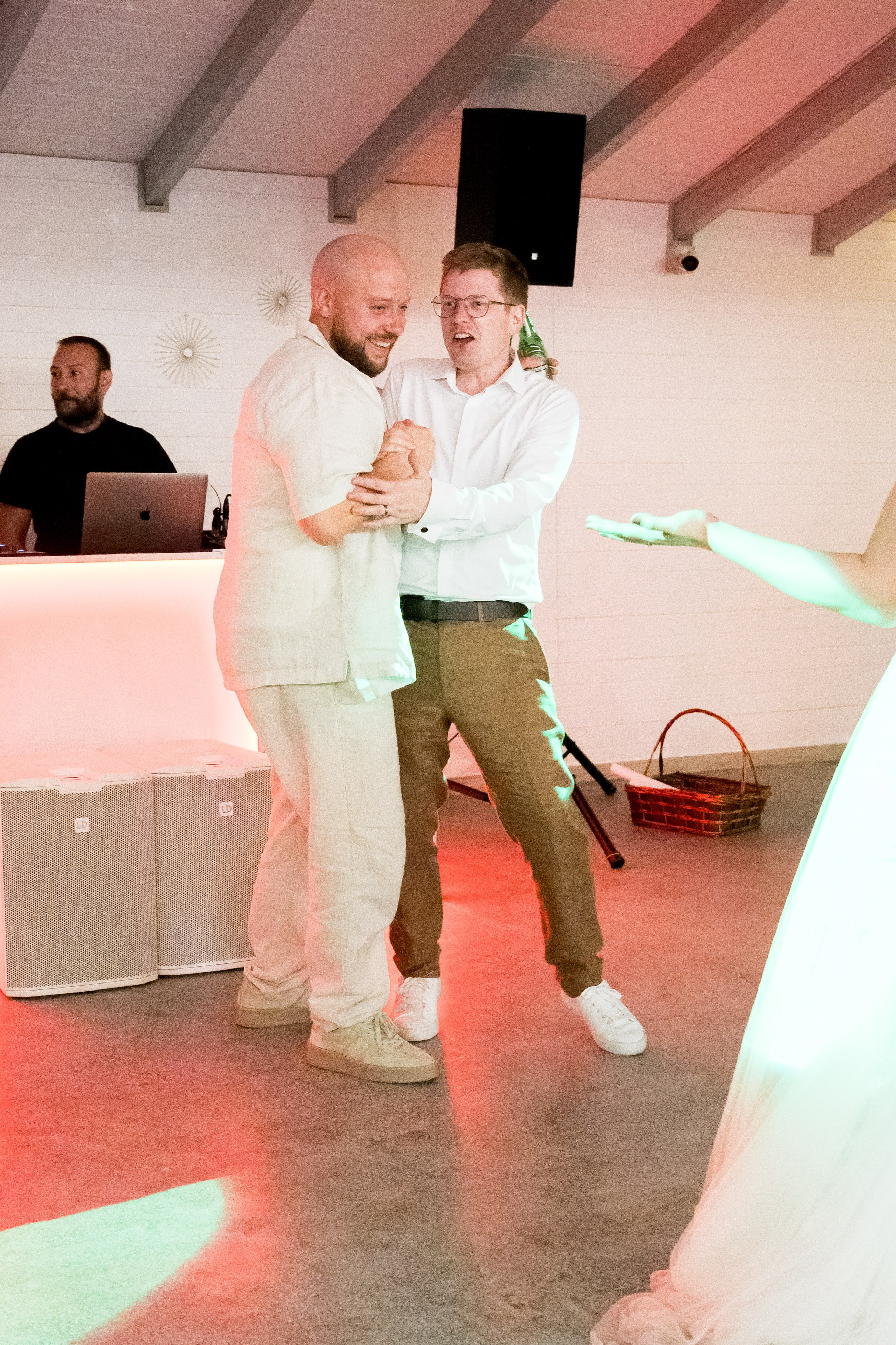 PARTY. Gabriel Florea — Fotograf nuntă București