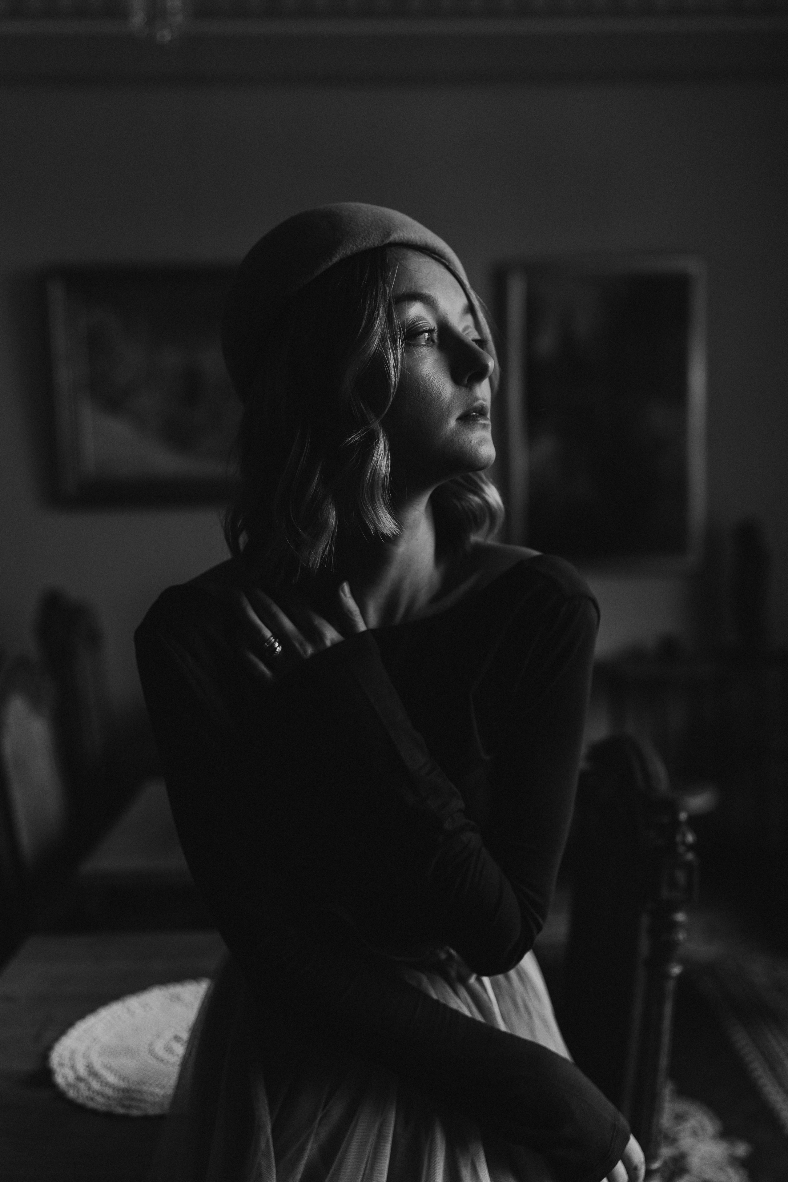 Woman phoshoot. Wedding and potrait photographer in Helsinki Vickan O