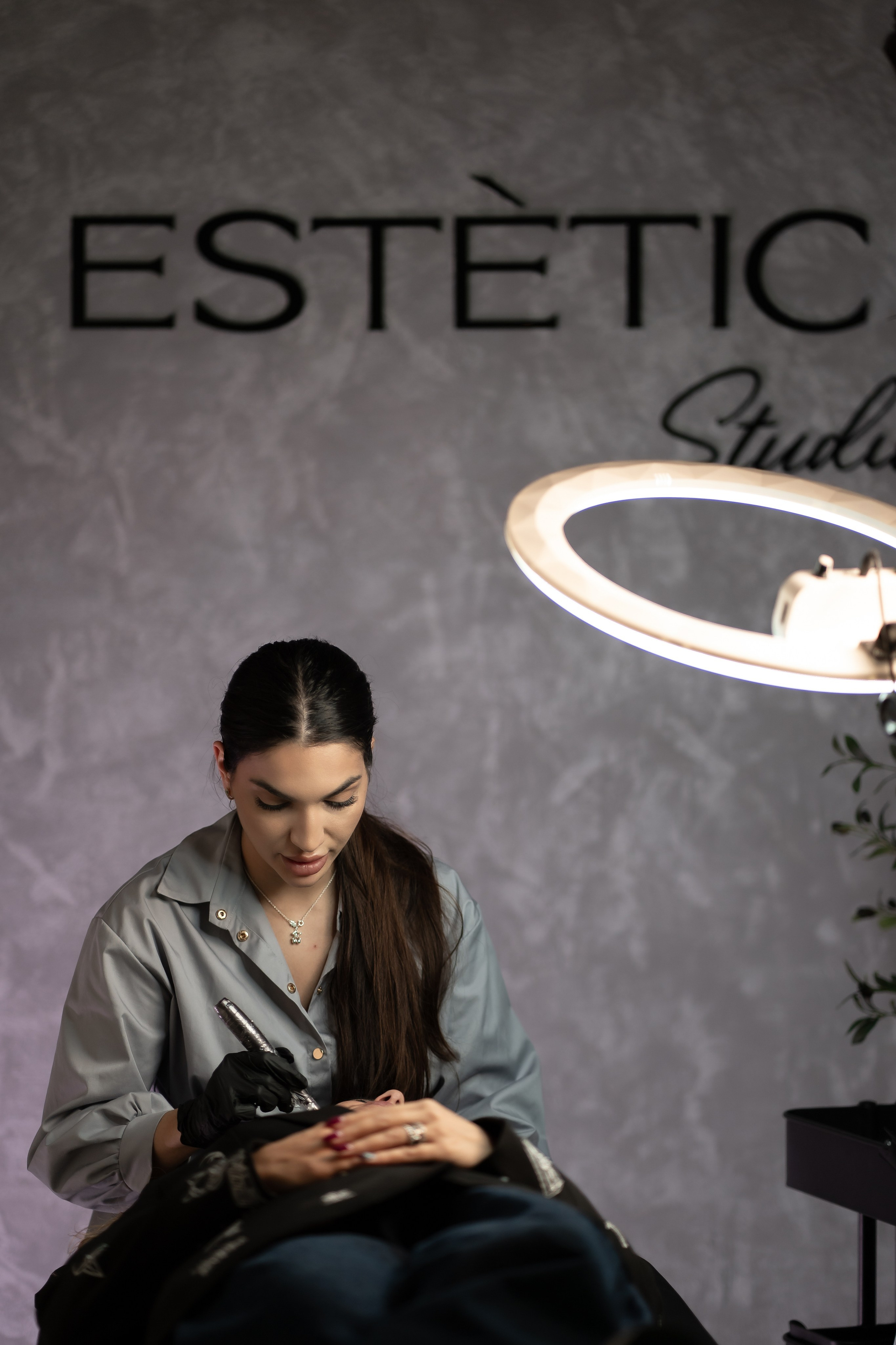 Comercial. Holigood foto y video reportaje de bodas en San Sebastián y Europa