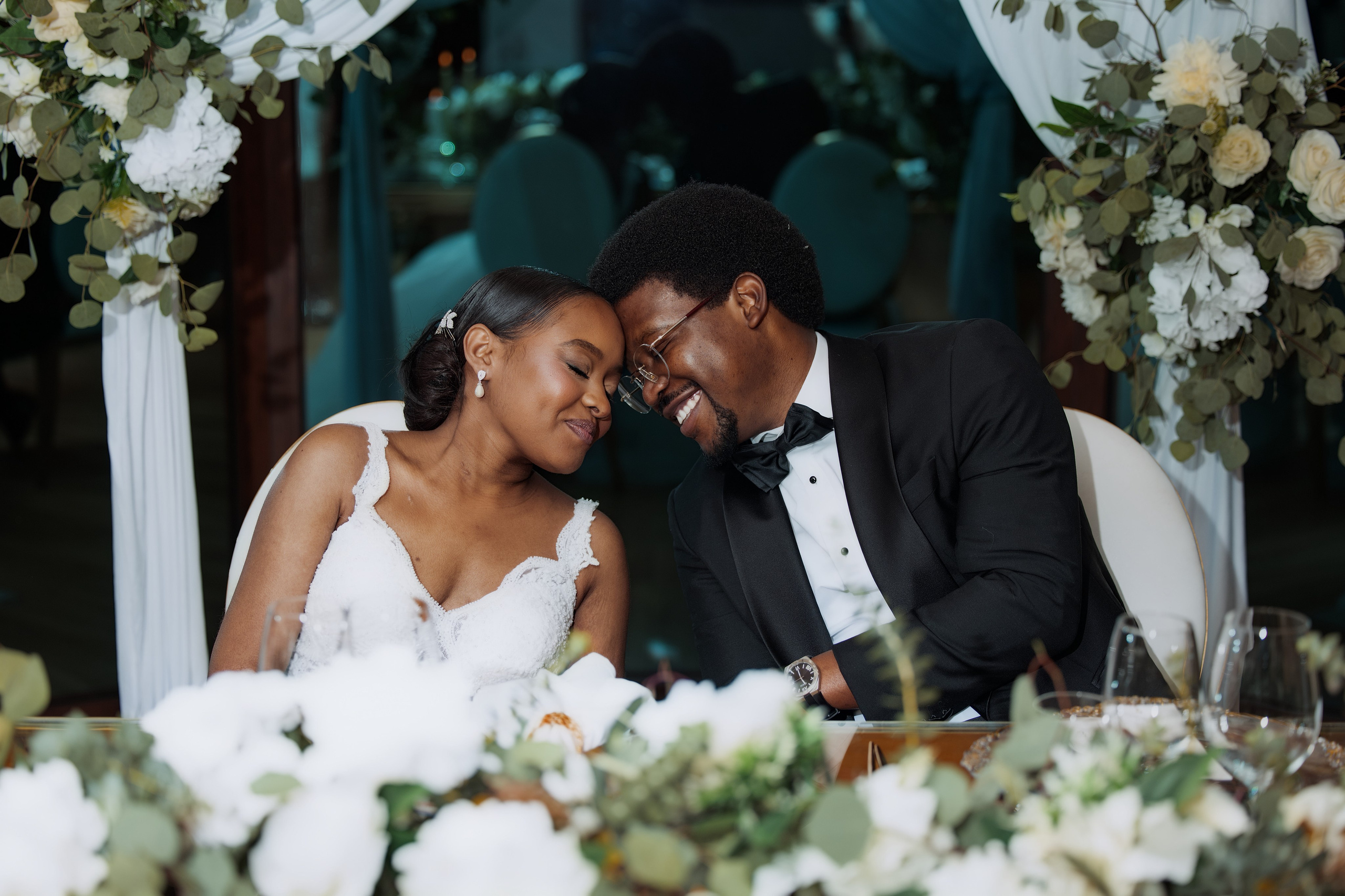 Nawik e Ethson. Fazemos o seu casamento ser lembrado por gerações