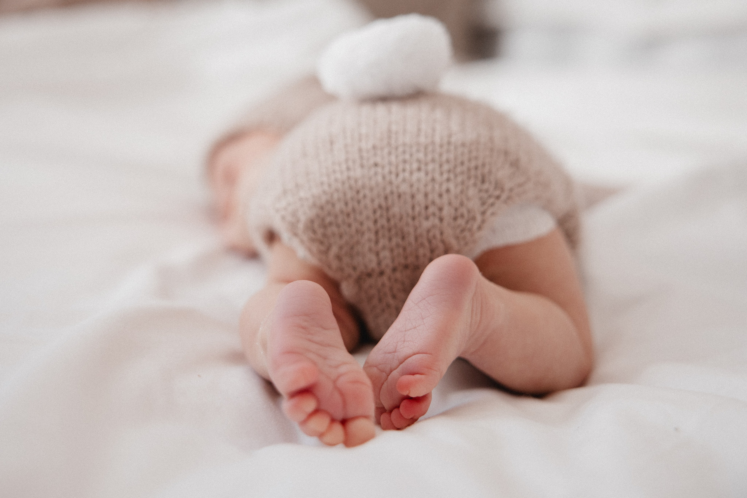 Neugeborenenfotos Zuhause. Hochzeitsfotografie |Hochzeitsfotograf Bochum | Hochzeitsfotograf Dortmund | Hochzeitsfotograf Essen | Hochzeitsfotograf Ruhrgebiet