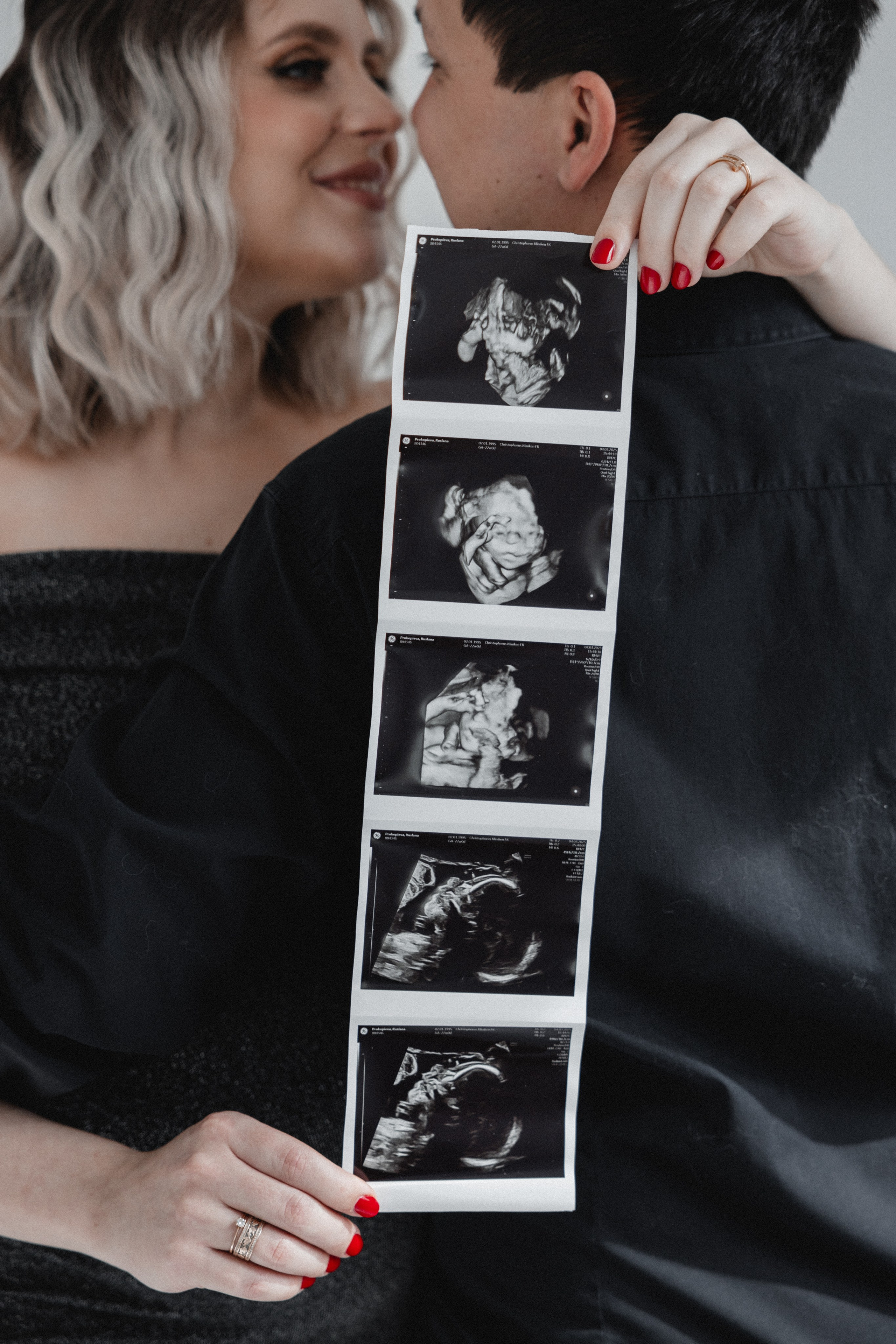 Babybauch Shooting im Fotostudio | Schwangerschaftsfotos in Bochum. Hochzeitsfotografin Bochum | Halyna Reiche Fotografie NRW