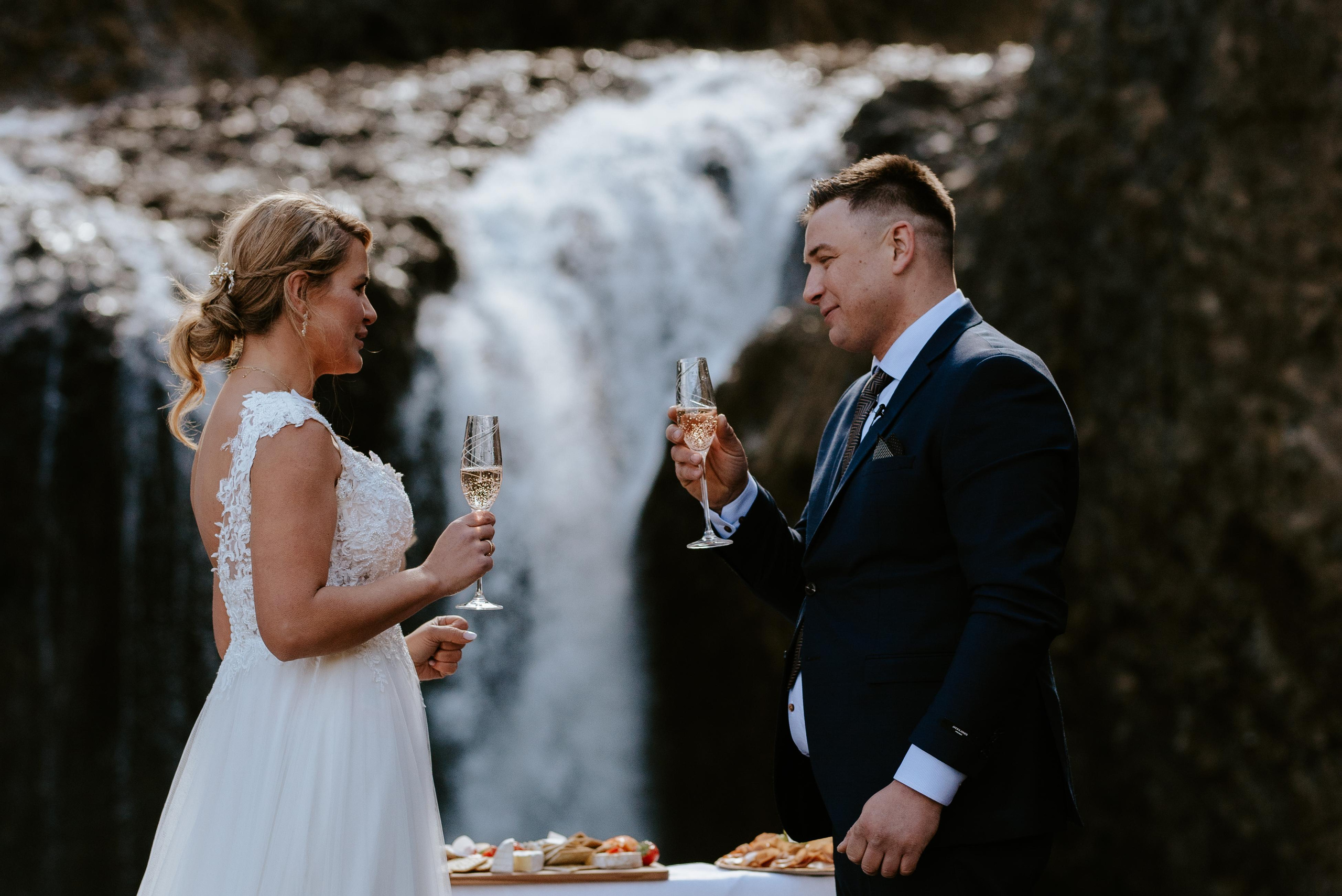 Sylwia and Piotr. Michalina Dzianach Wedding Photographer Iceland