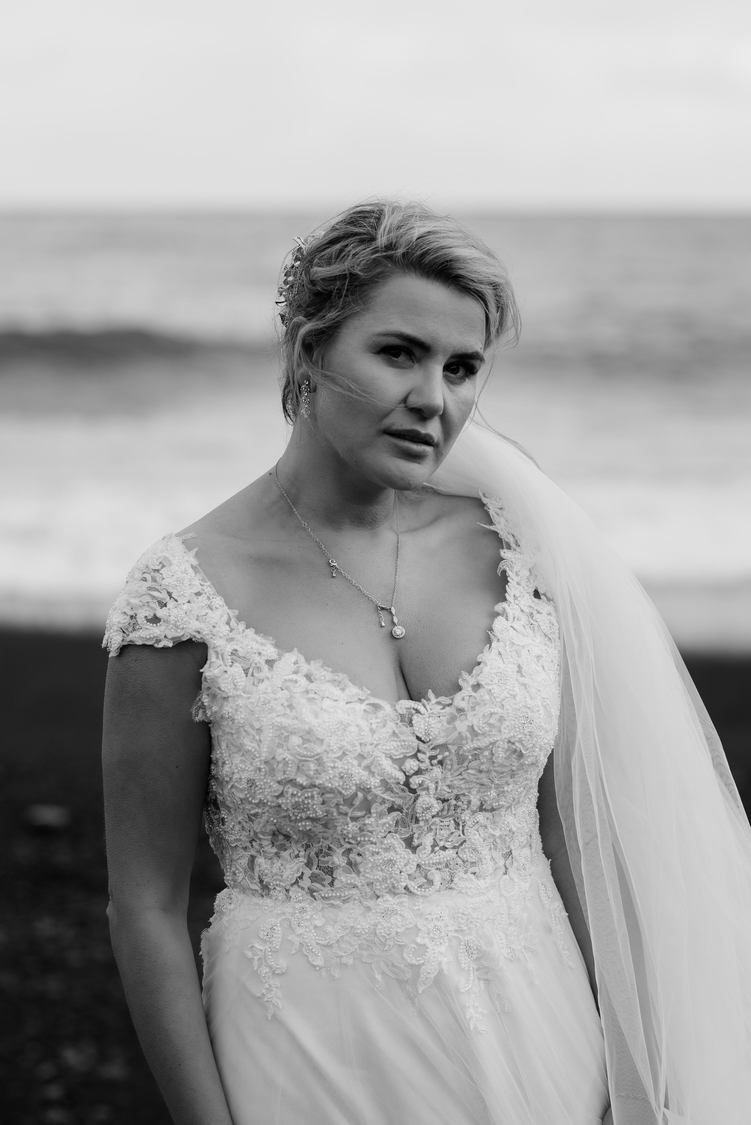 Sylwia and Piotr. Michalina Dzianach Wedding Photographer Iceland