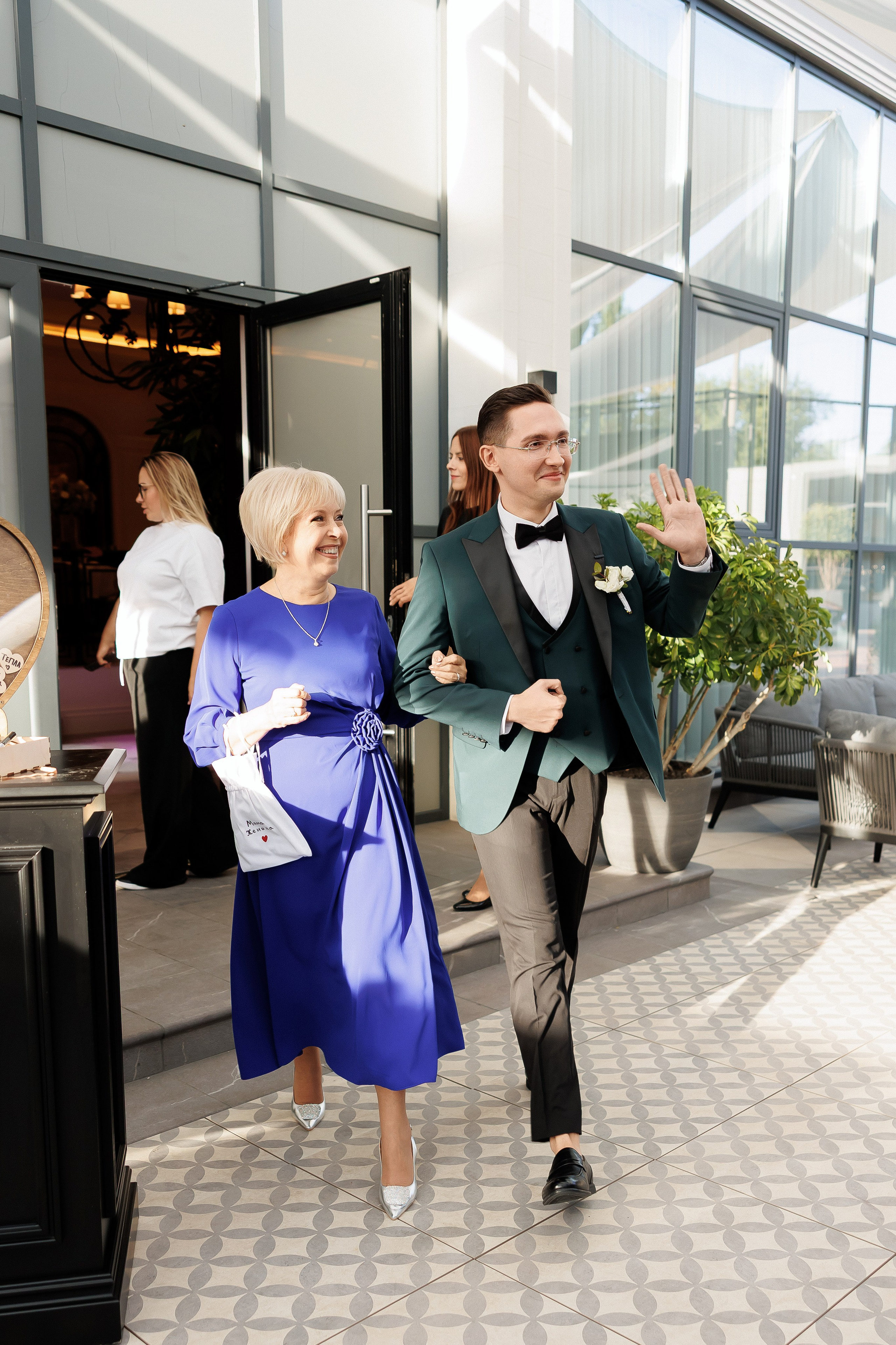 Serghei & Erica — Queen Residence. Servicii Foto și Video 067188353