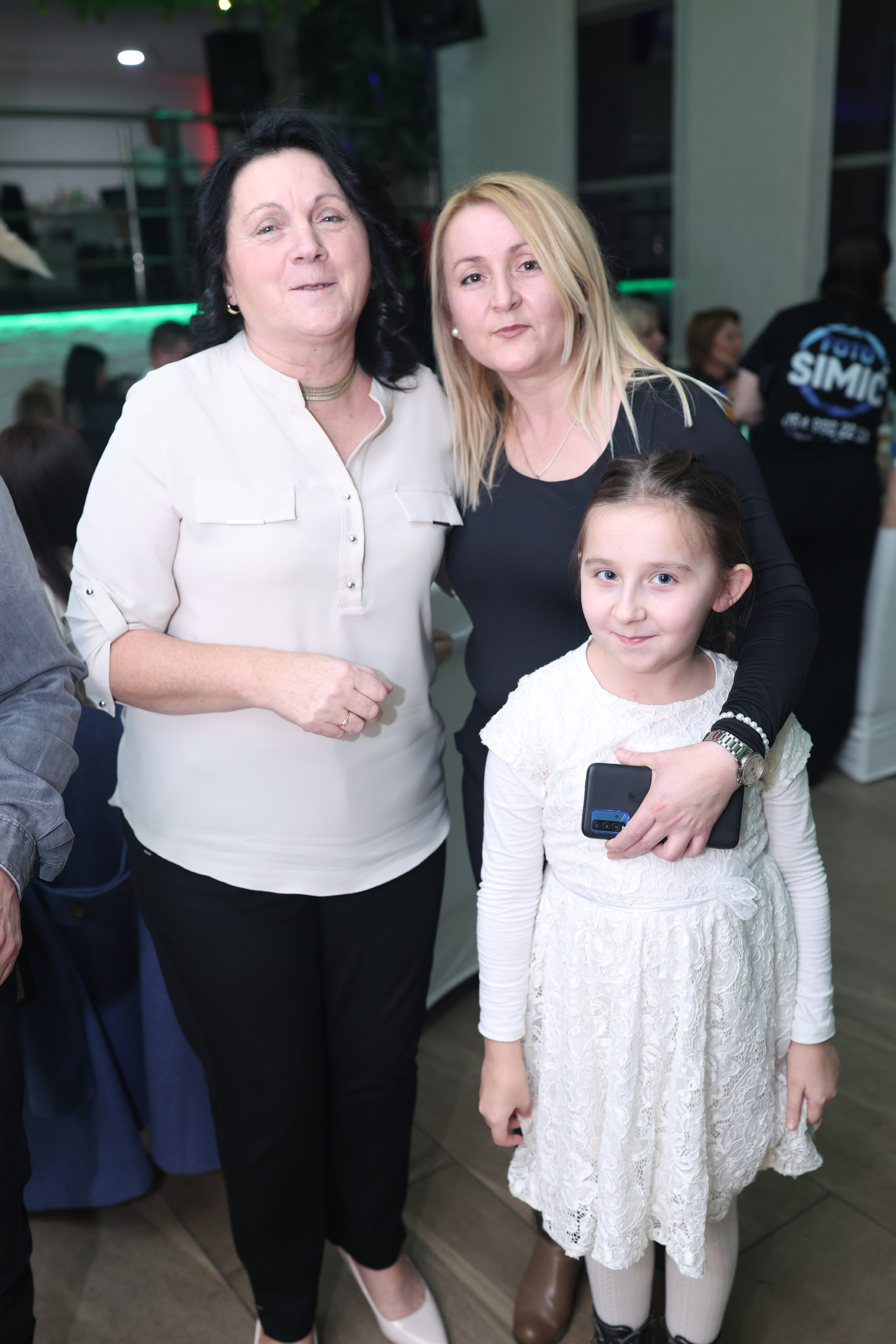 Sarin 18ti rođendan. Foto Simic Jagodina