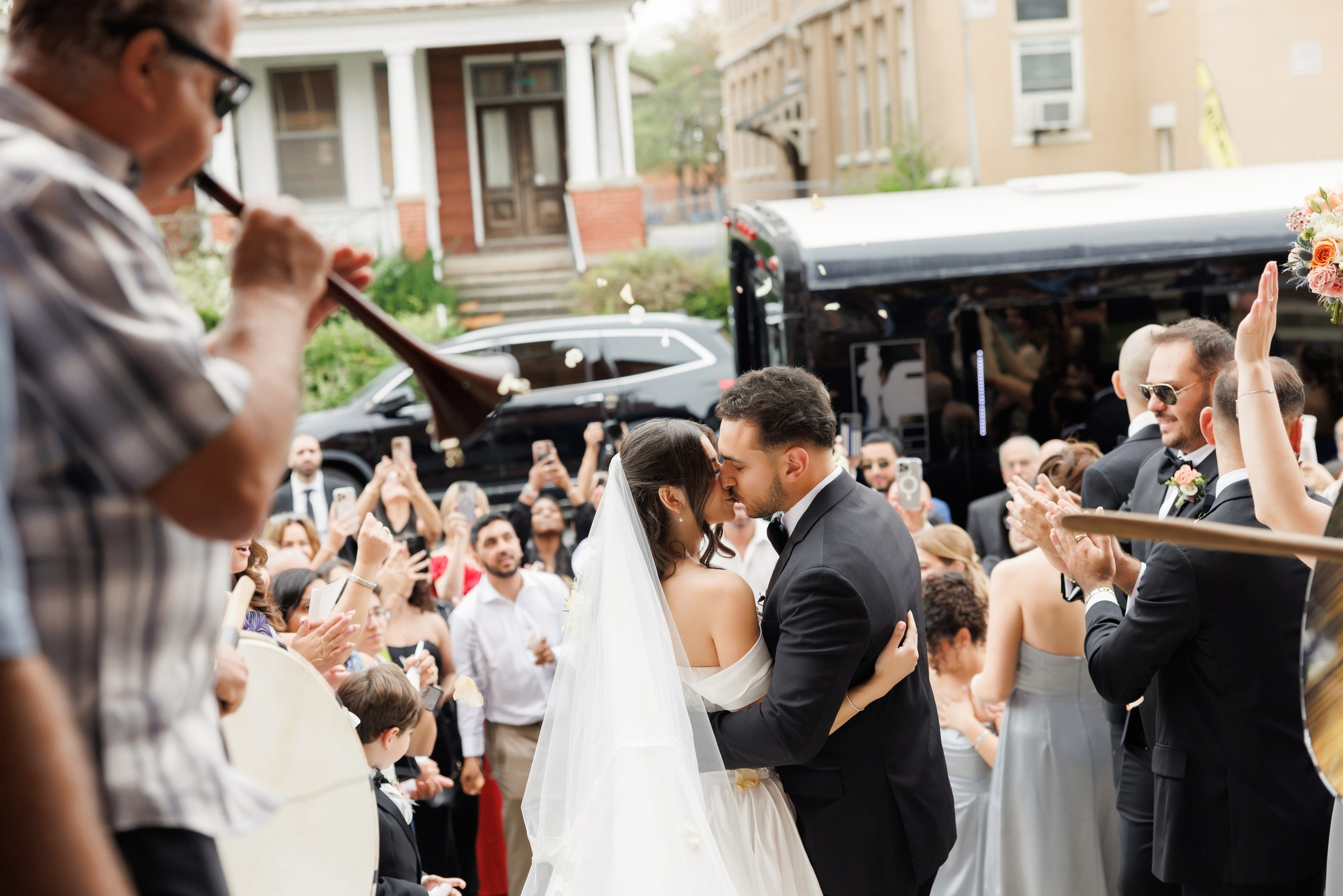 Jewel and Geovany. Wedding Photo & Video