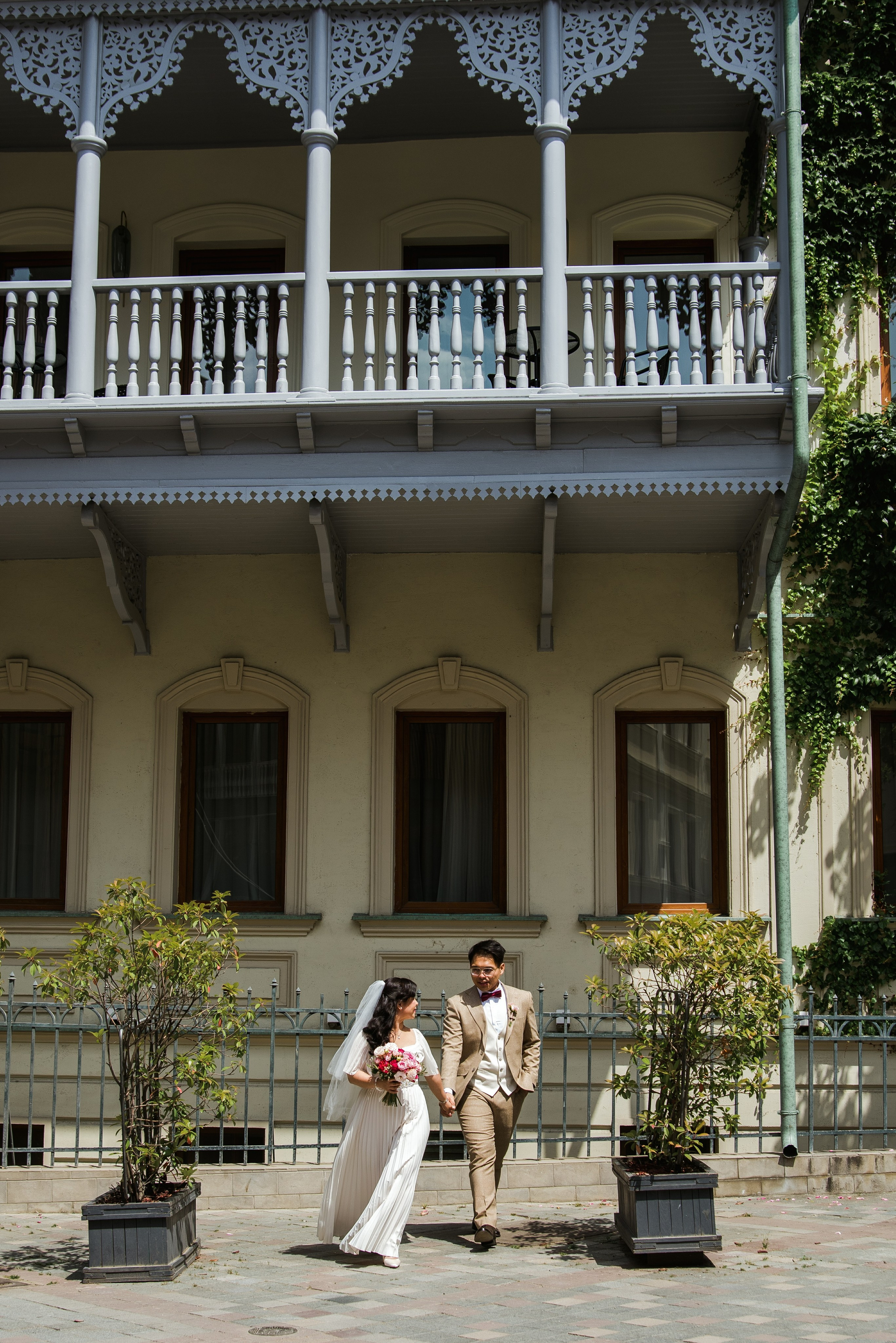 Wedding Photographer for Philippines Couples in Georgia. Destination Wedding Photographers in Georgia, Armenia. Maks Kovalenko and Lara Tatosyan. Wedding videographer