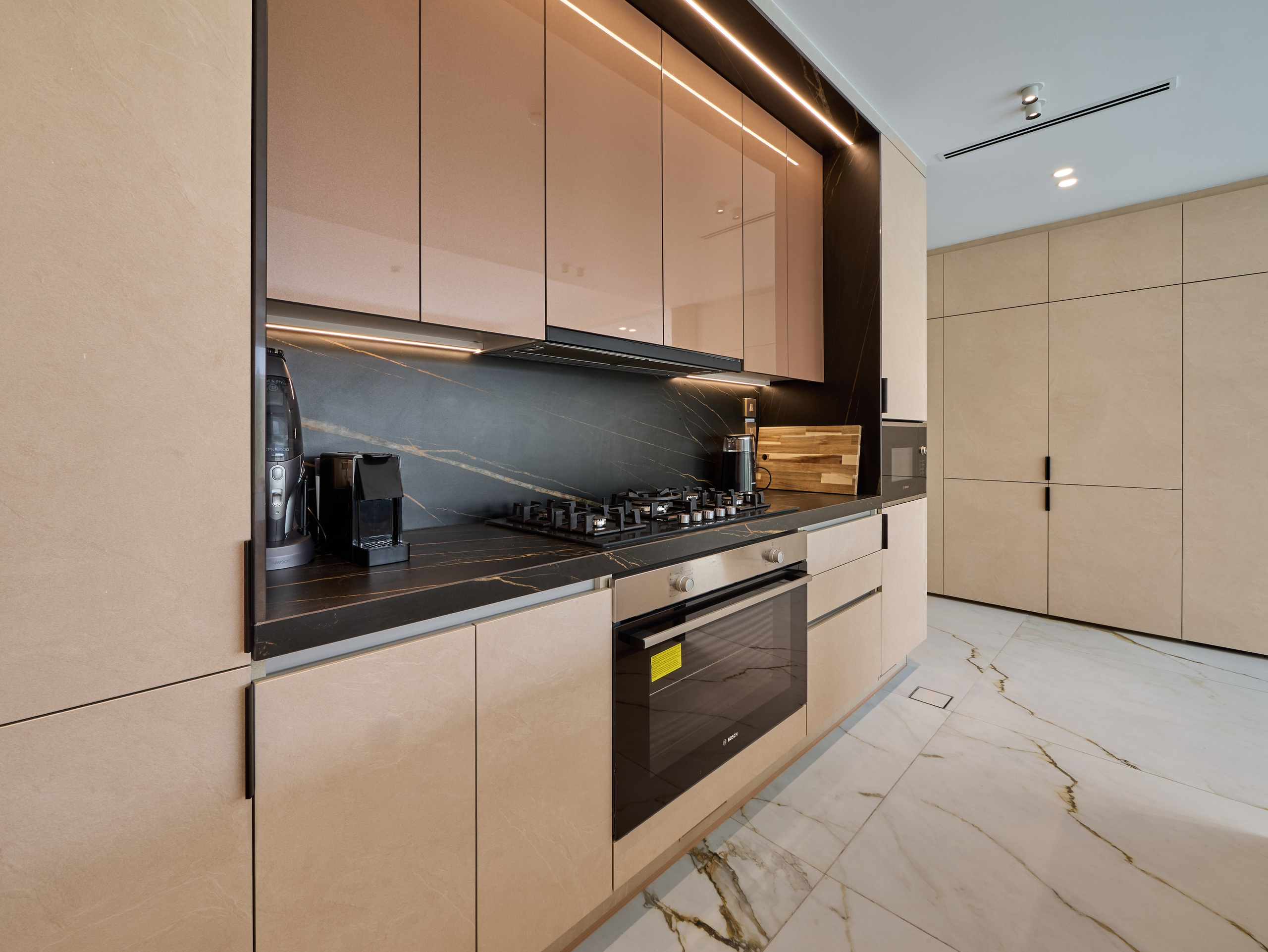 Jasmine Lane Townhouse Photography — Dubai Real Estate Listing. Hotel Photographer in Dubai — Interiors & Commercial by Oleg Novikov