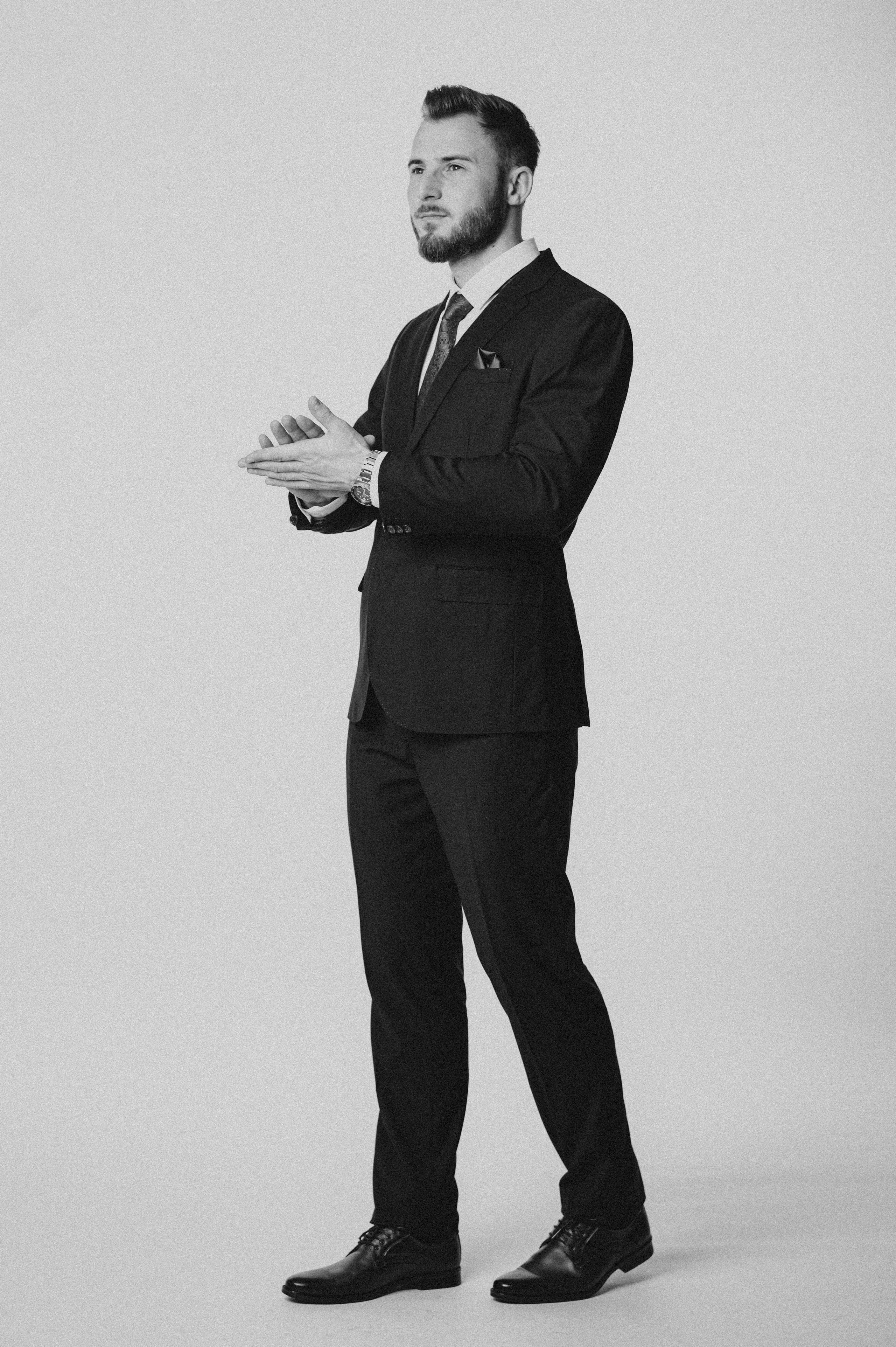 Mihai. Andrei Samuel – Fotograf București | Evenimente, Studio, Imobiliare, Produs