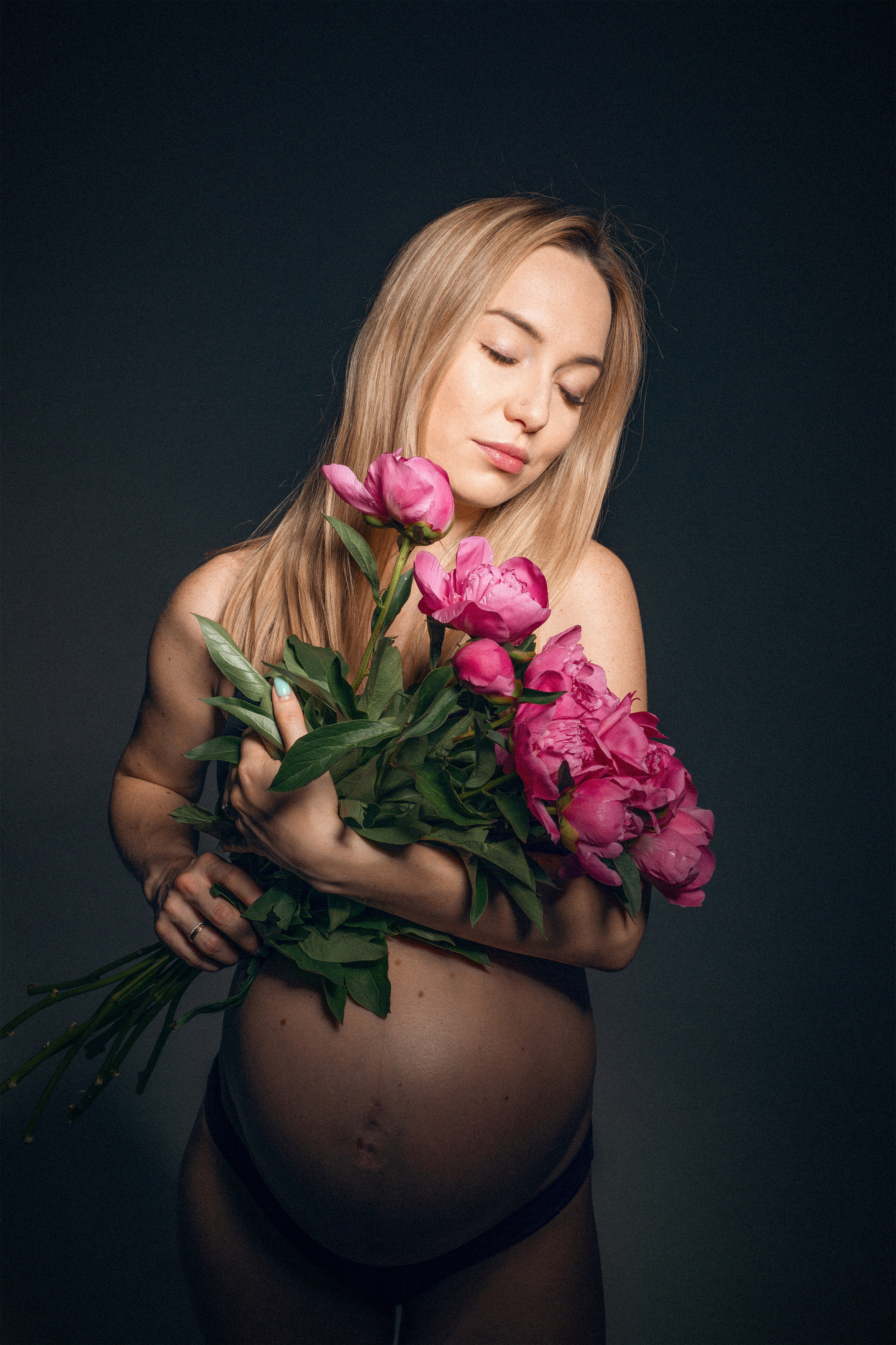 Lera. Portrait Photographer in Berlin Daria Doch Schwangerschaftsfotos