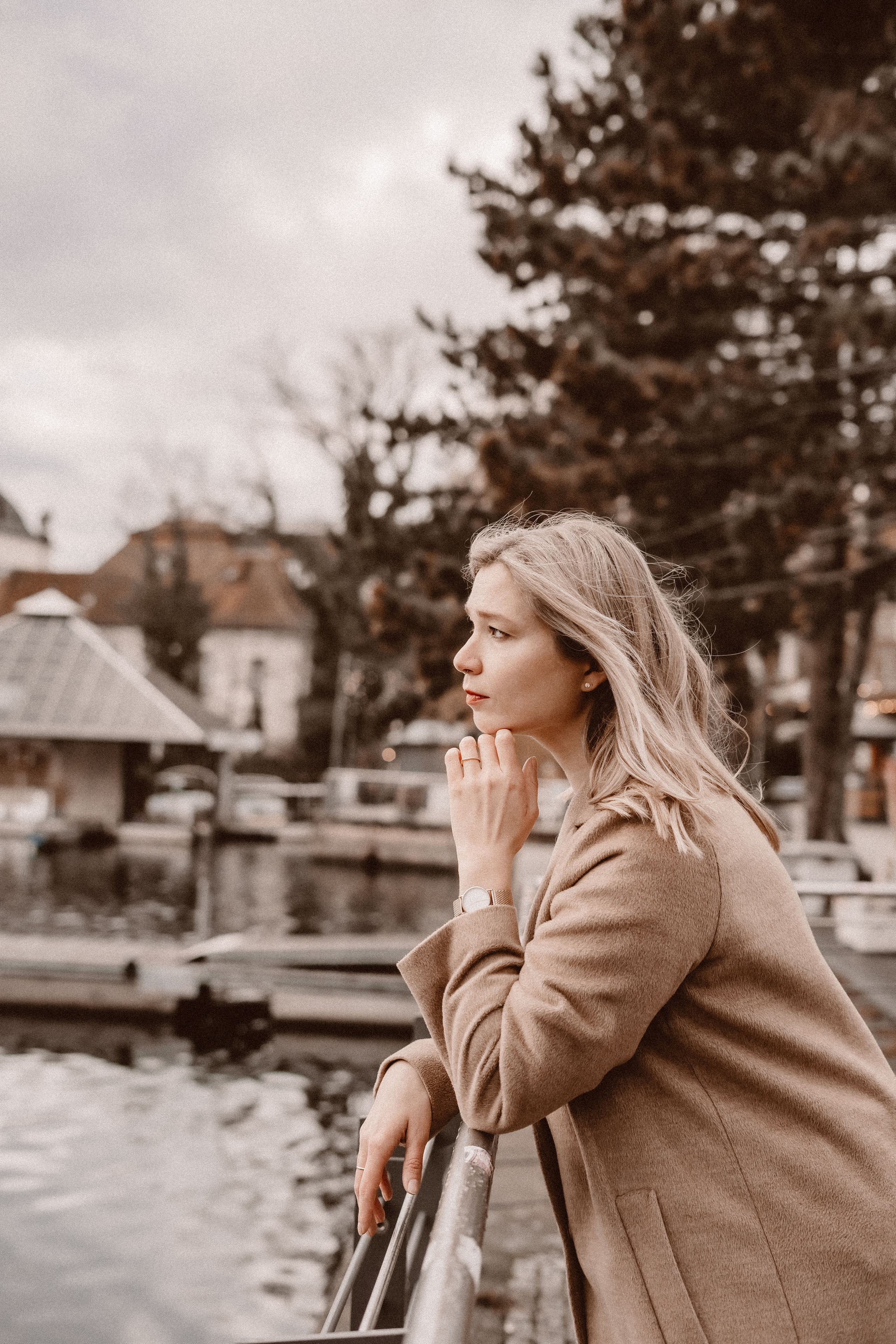 Sara. Portrait Photographer in Berlin Daria Doch Schwangerschaftsfotos
