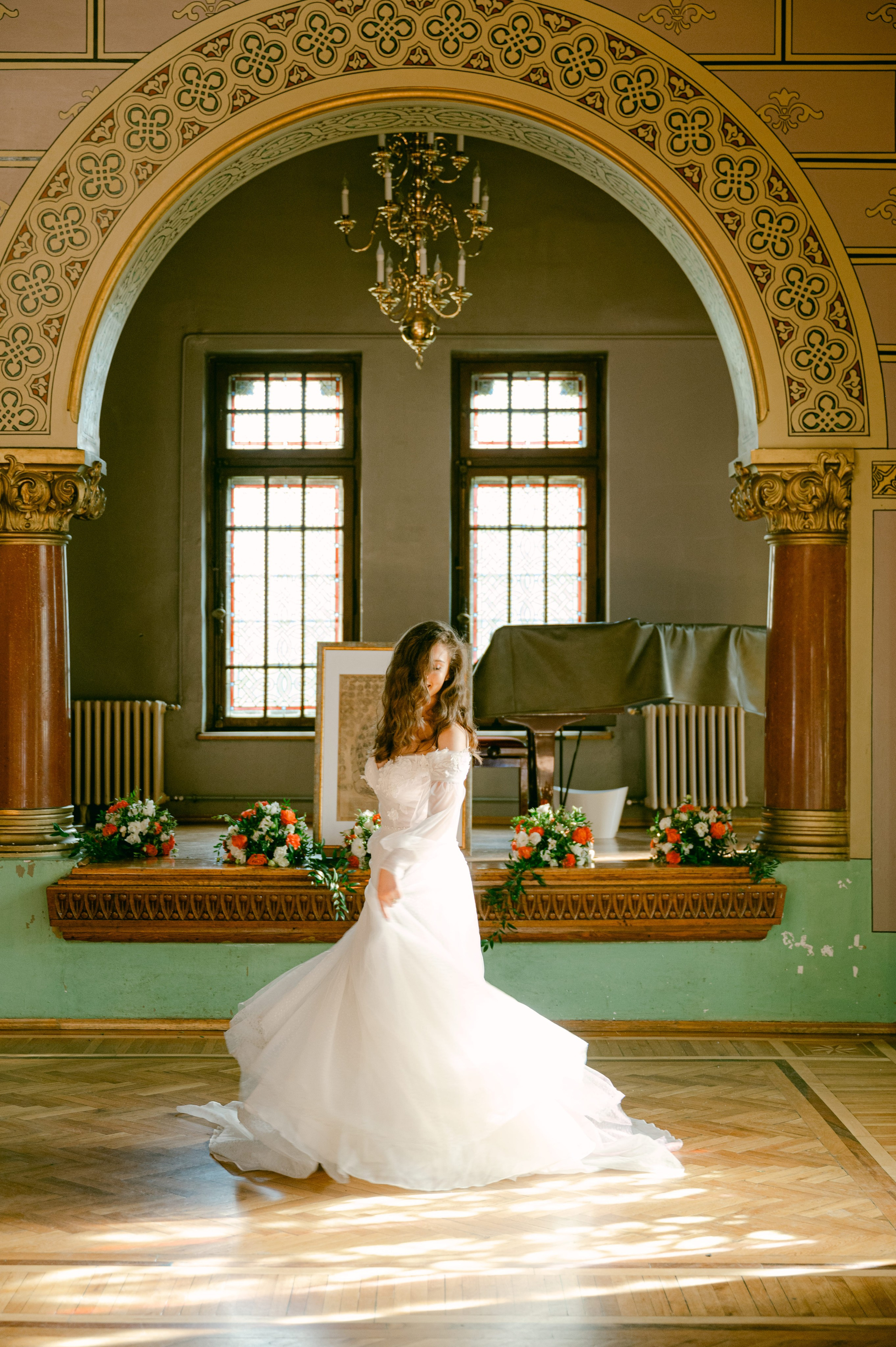 Ședință foto Trash the Dress la Castelul Cantacuzino realizată de fotograf nuntă Brașov Happy Souls
