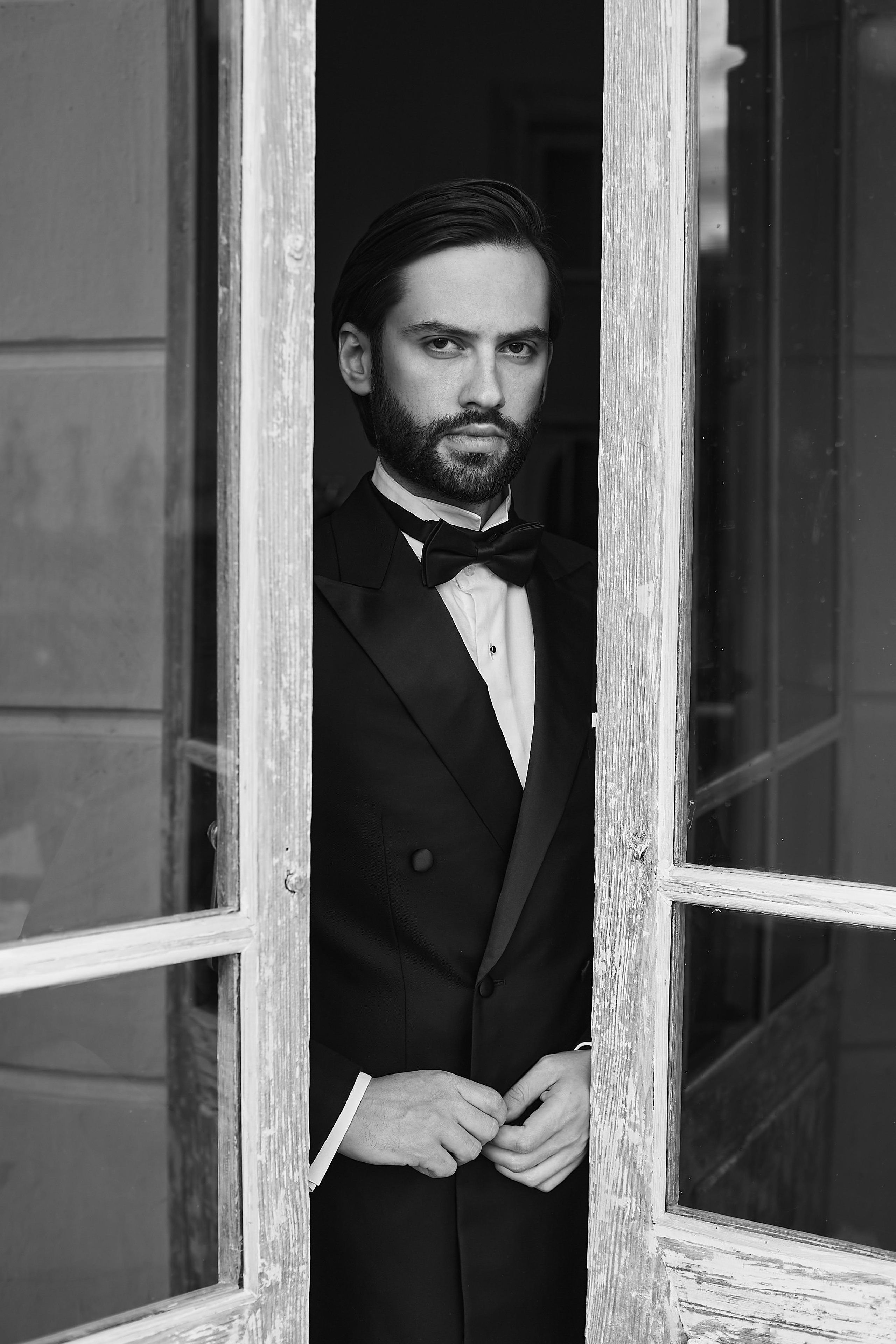 Opera singer Gleb. Amazing photo session at a time convenient for you. Y