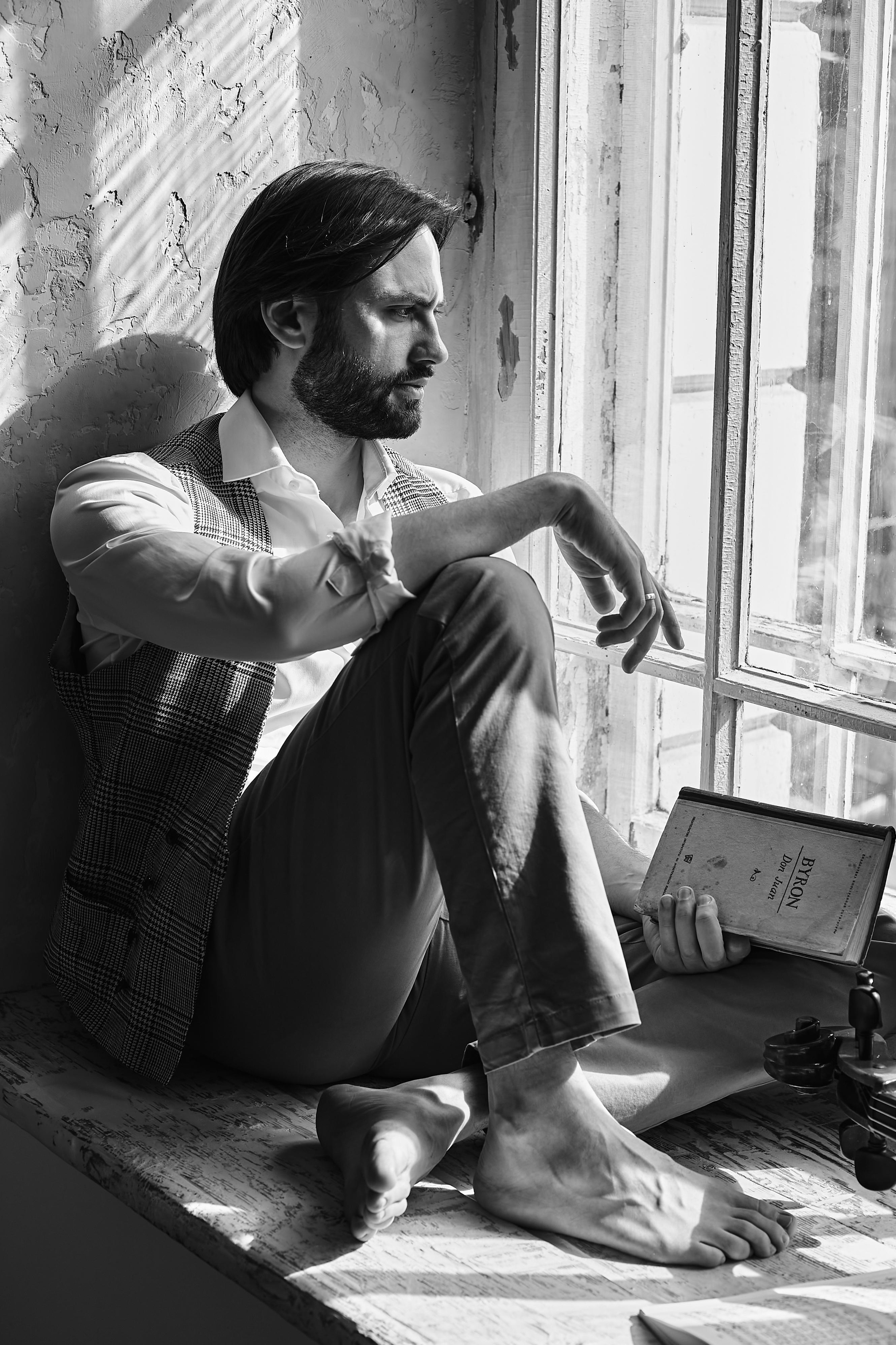 Opera singer Gleb. Amazing photo session at a time convenient for you. Y