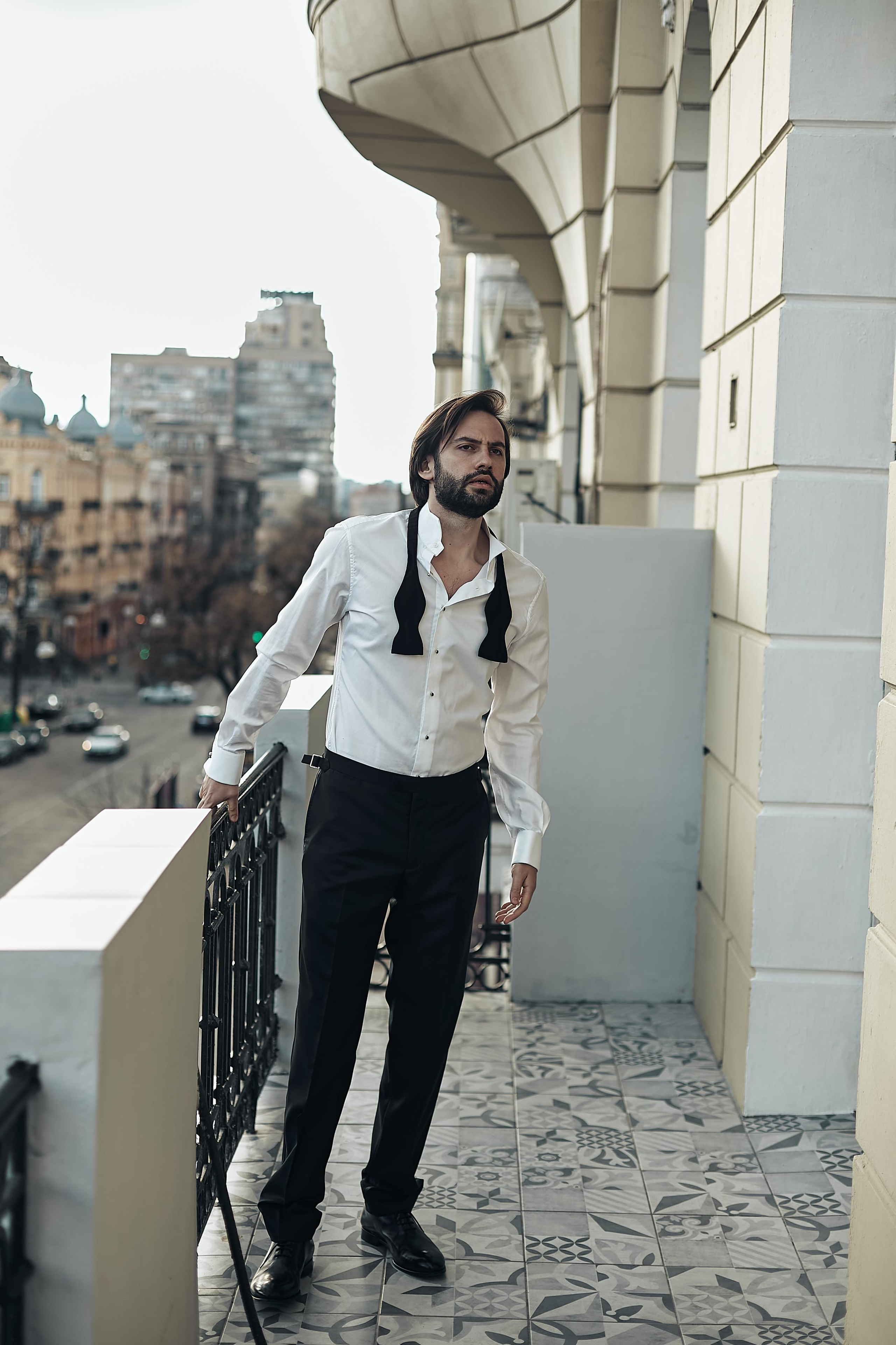 Opera singer Gleb. Amazing photo session at a time convenient for you. Y