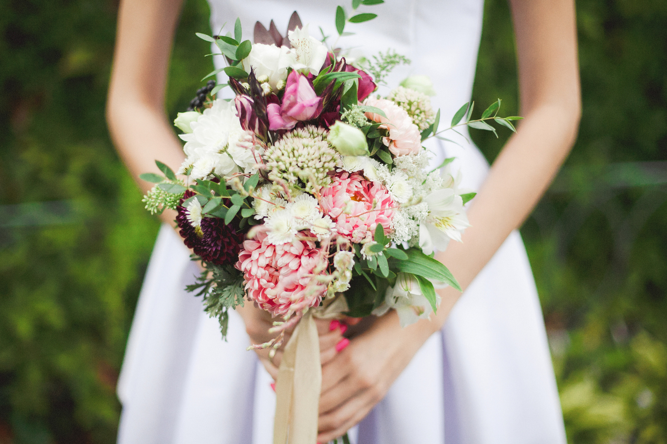 Wedding lovestory. Amazing photo session at a time convenient for you. Y