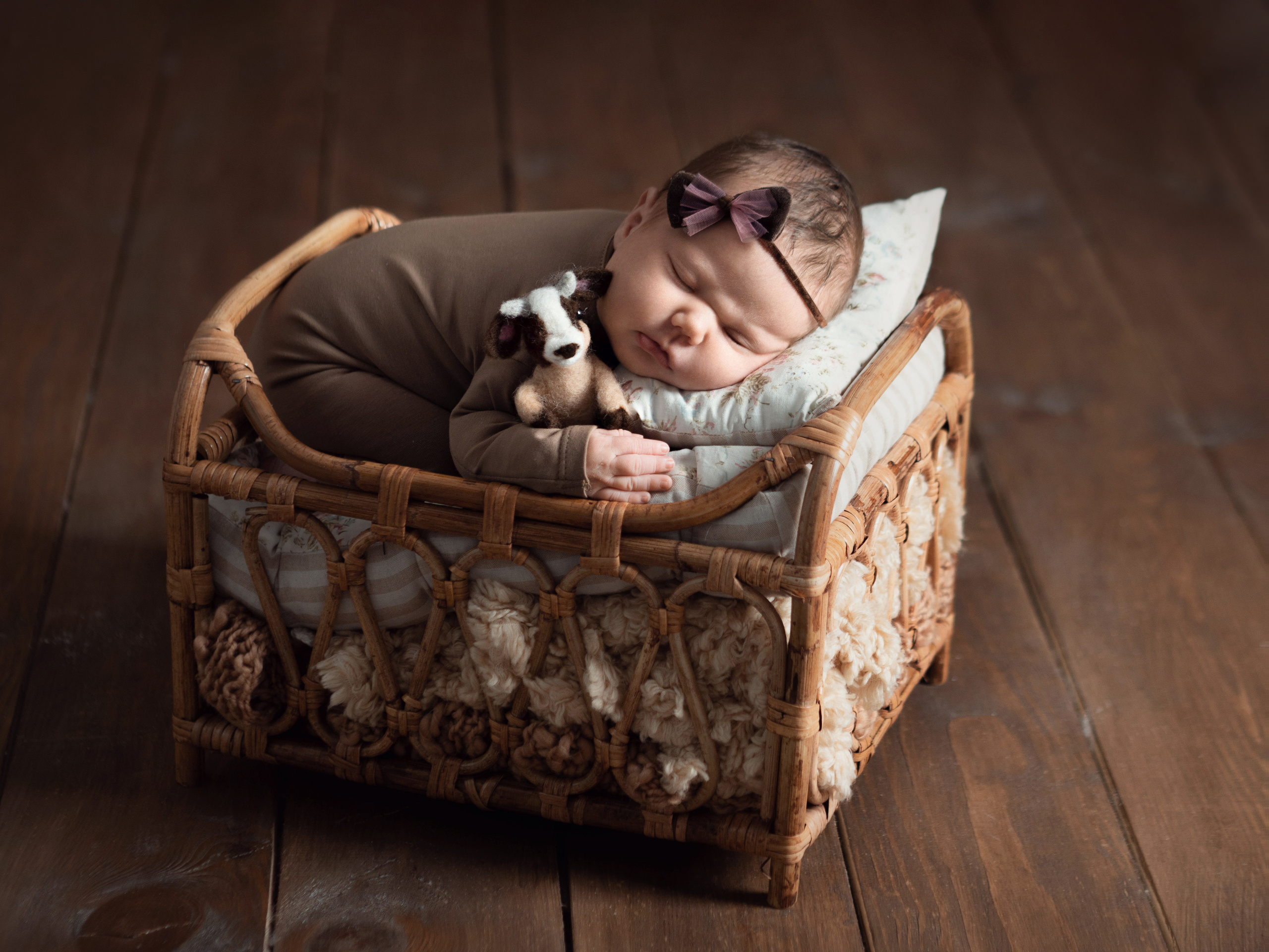 Foto dei neonati. Fotografa di neonati di attesa di famiglia Gero Kateryna