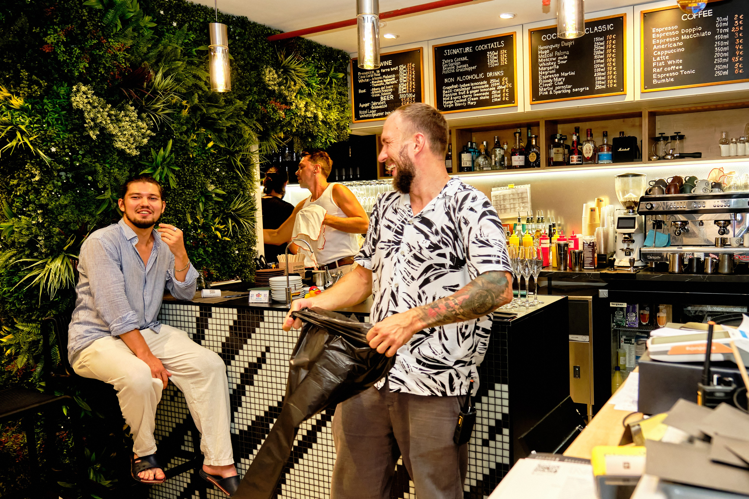 Photo report from the Zebra Restaurant’s birthday celebration. Becici, Montenegro. Photographer, photo artist Alena Novgorodtseva