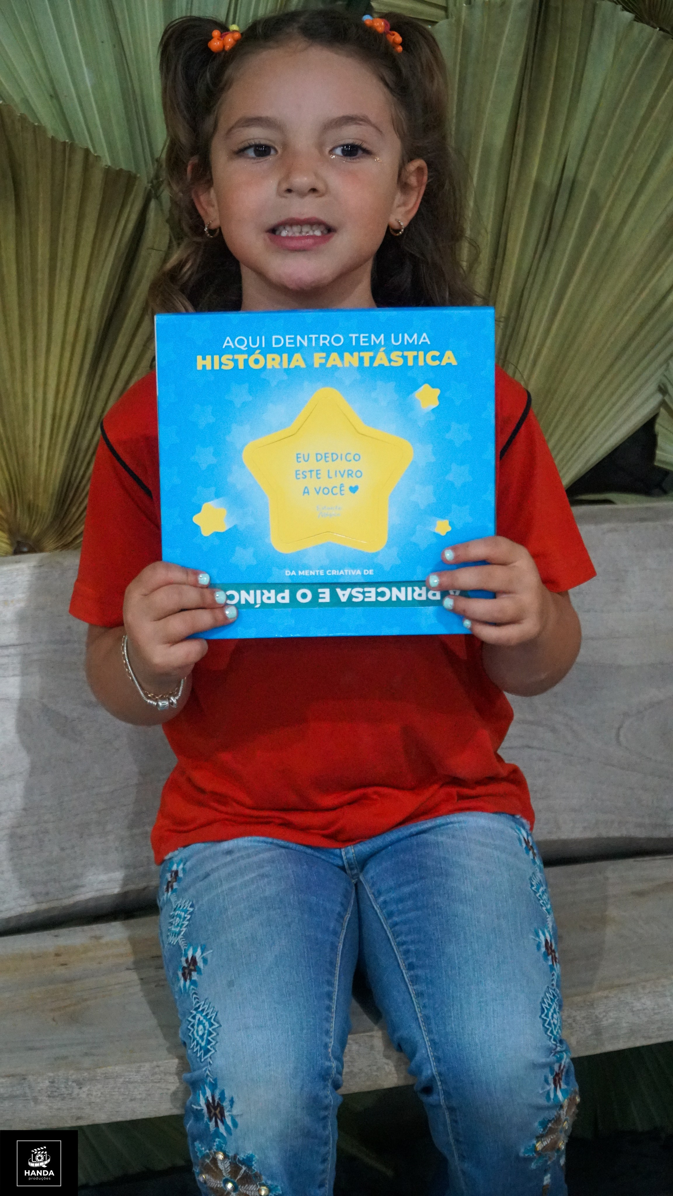 Noite autógrafos colégio Aurélio Buarque de Holanda. Handa Produções