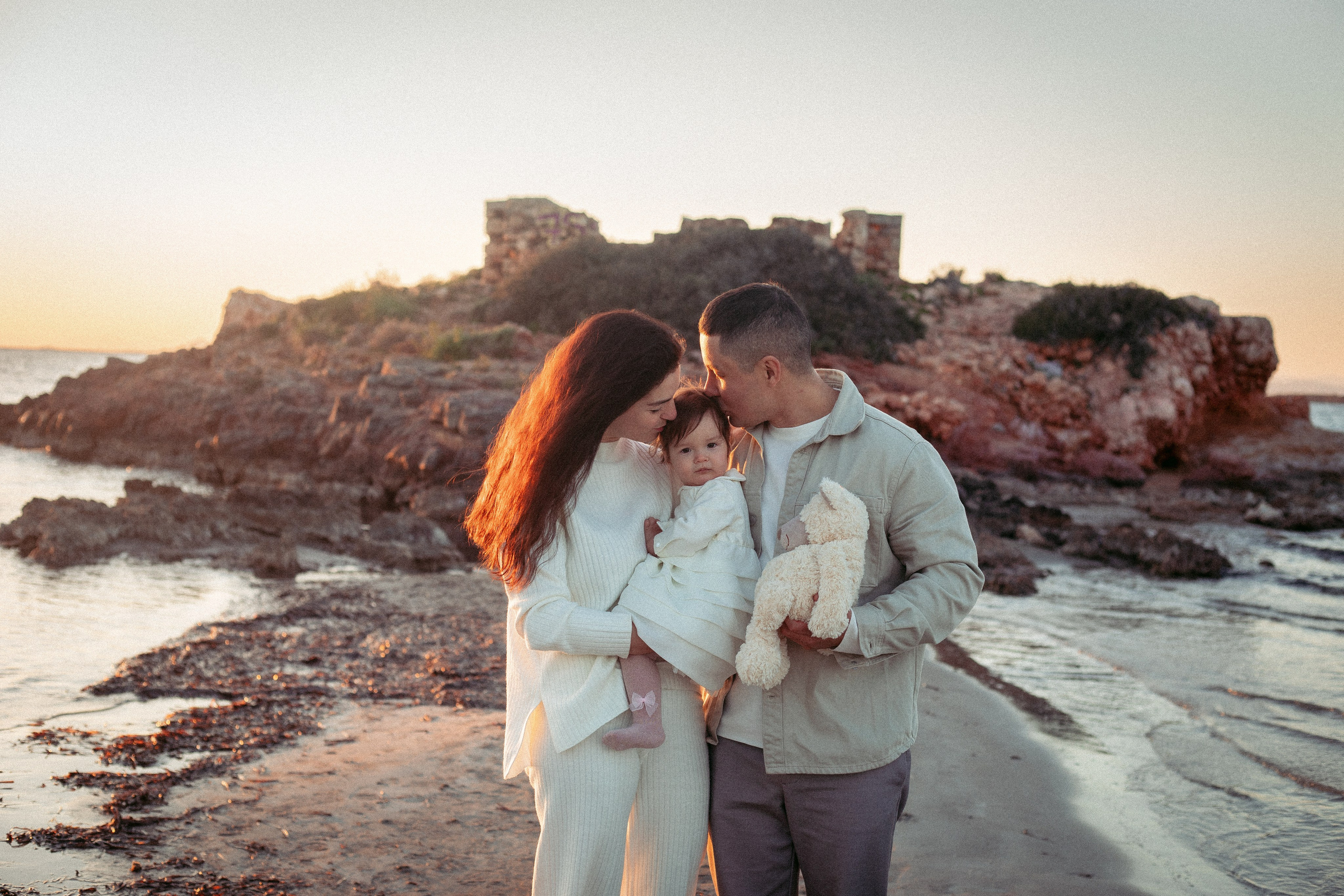 Little Beach Celebration. Family Photographer in Greece