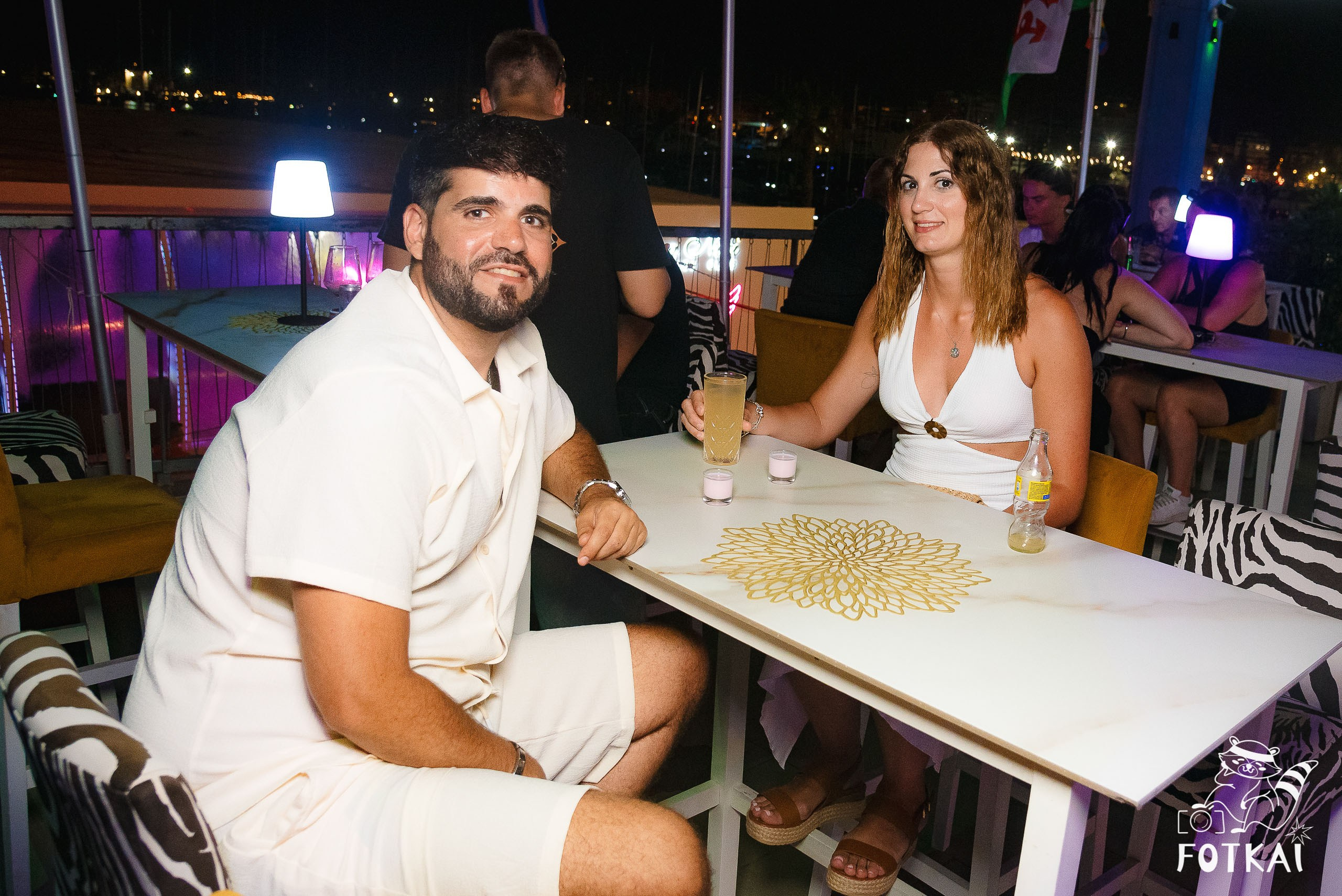 The Sunset Lounge Bar: Reportaje fotográfico 09.08.25 | FOTKAI