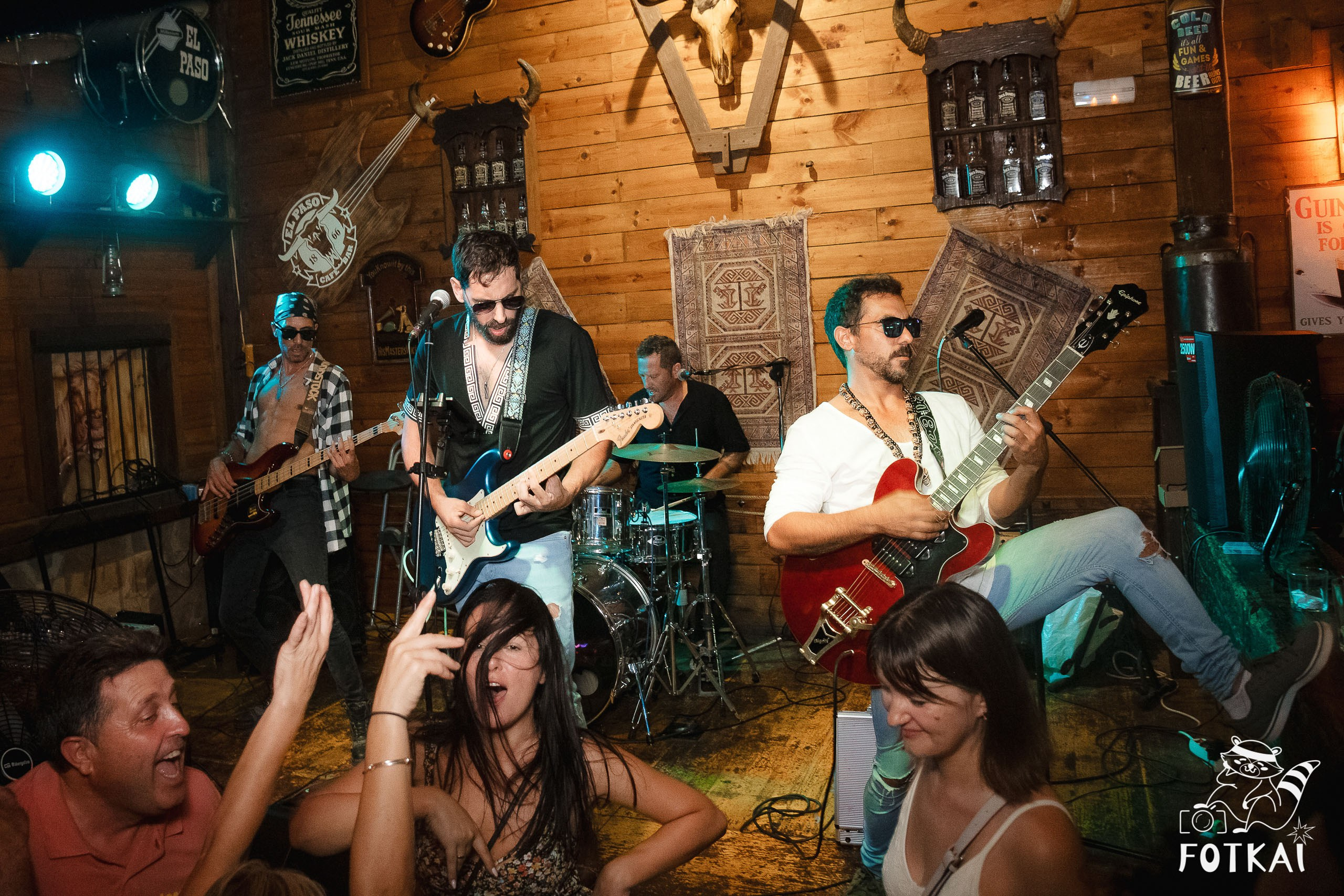 Stones of the Coast en El Paso Rock Bar Torrevieja: Reportaje fotográfico 20.09.25 | FOTKAI