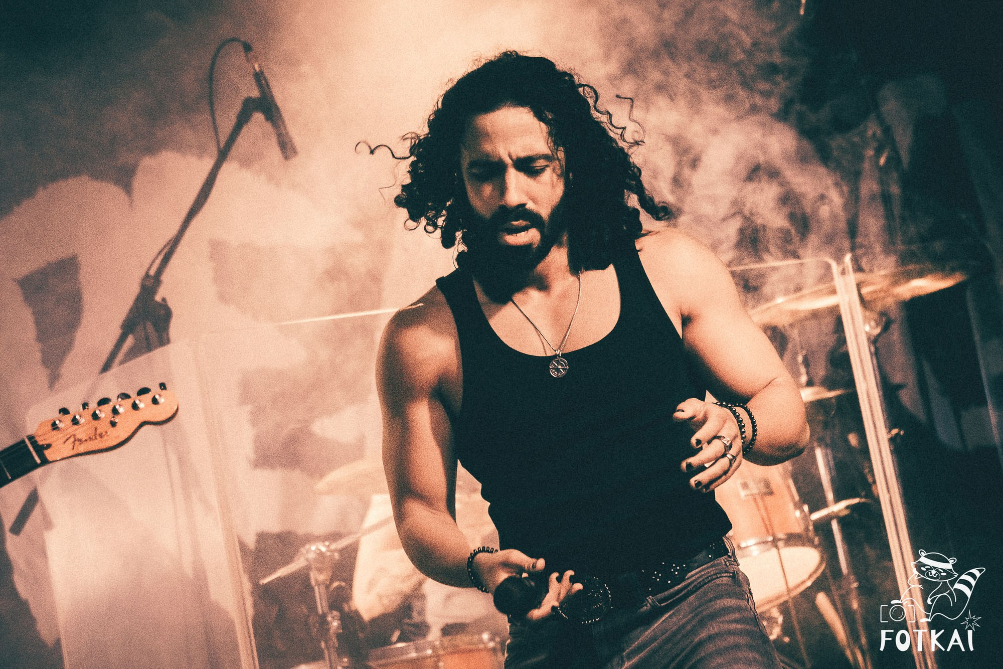 DENISDENIS — reportaje fotográfico del concierto en la Sala Marearock (Alicante) | FOTKAI