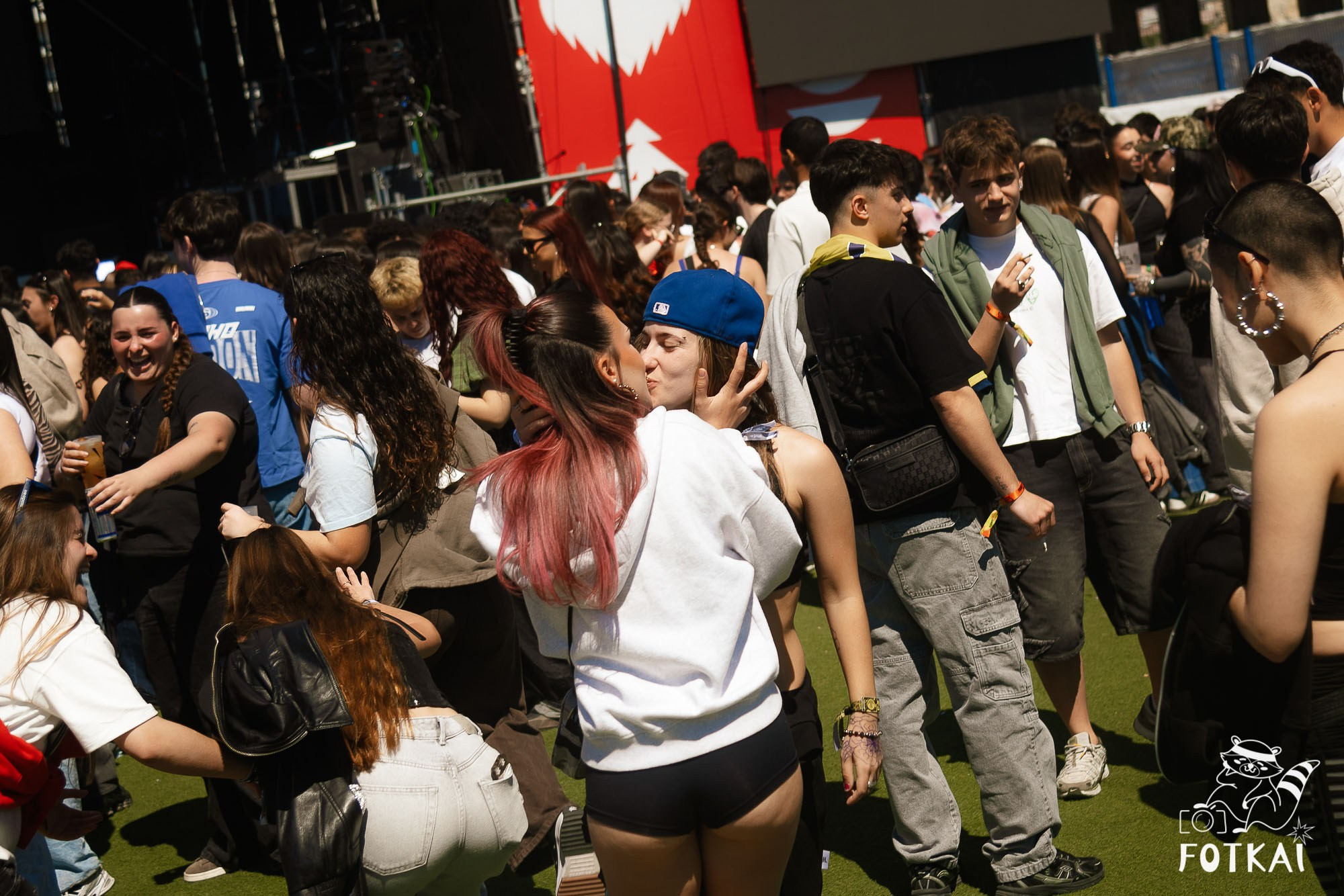 Costa Sonora 2026 Alicante Day 1 Photos — Find Yourself, Friends and Festival Crowd | FOTKAI