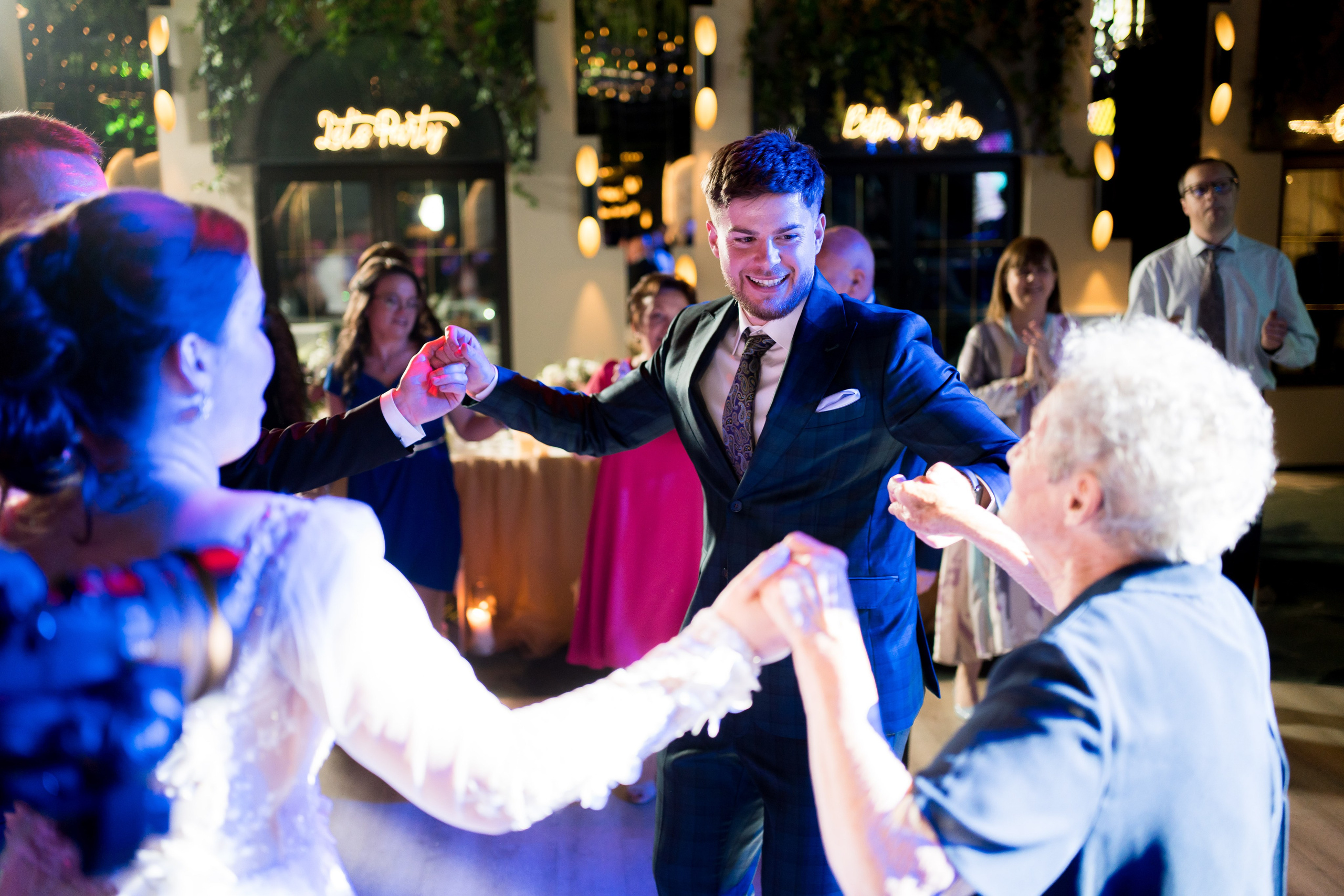 PARTY. Gabriel Florea — Fotograf nuntă București