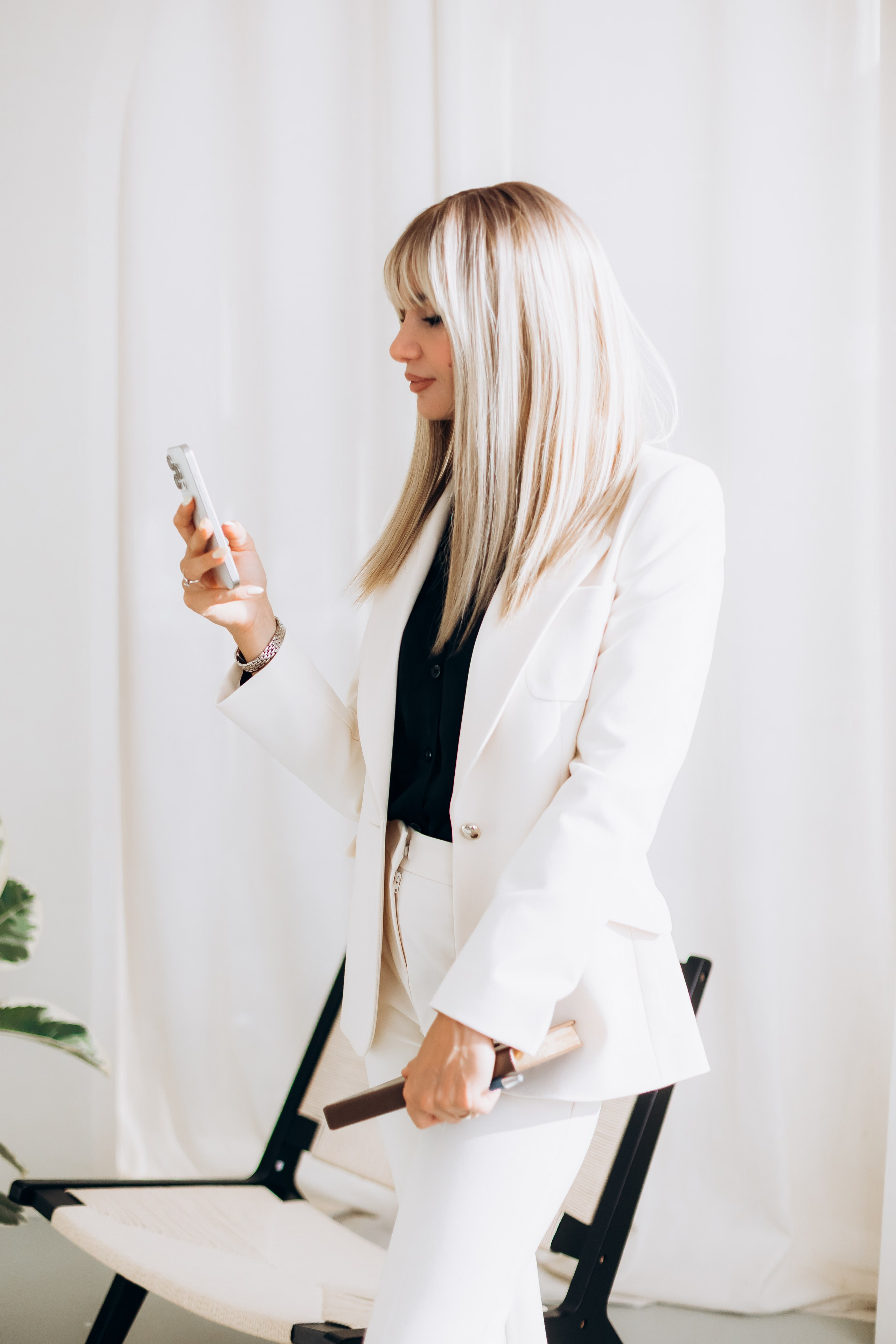Anastasia (business portrait). Wedding and Family Photograph