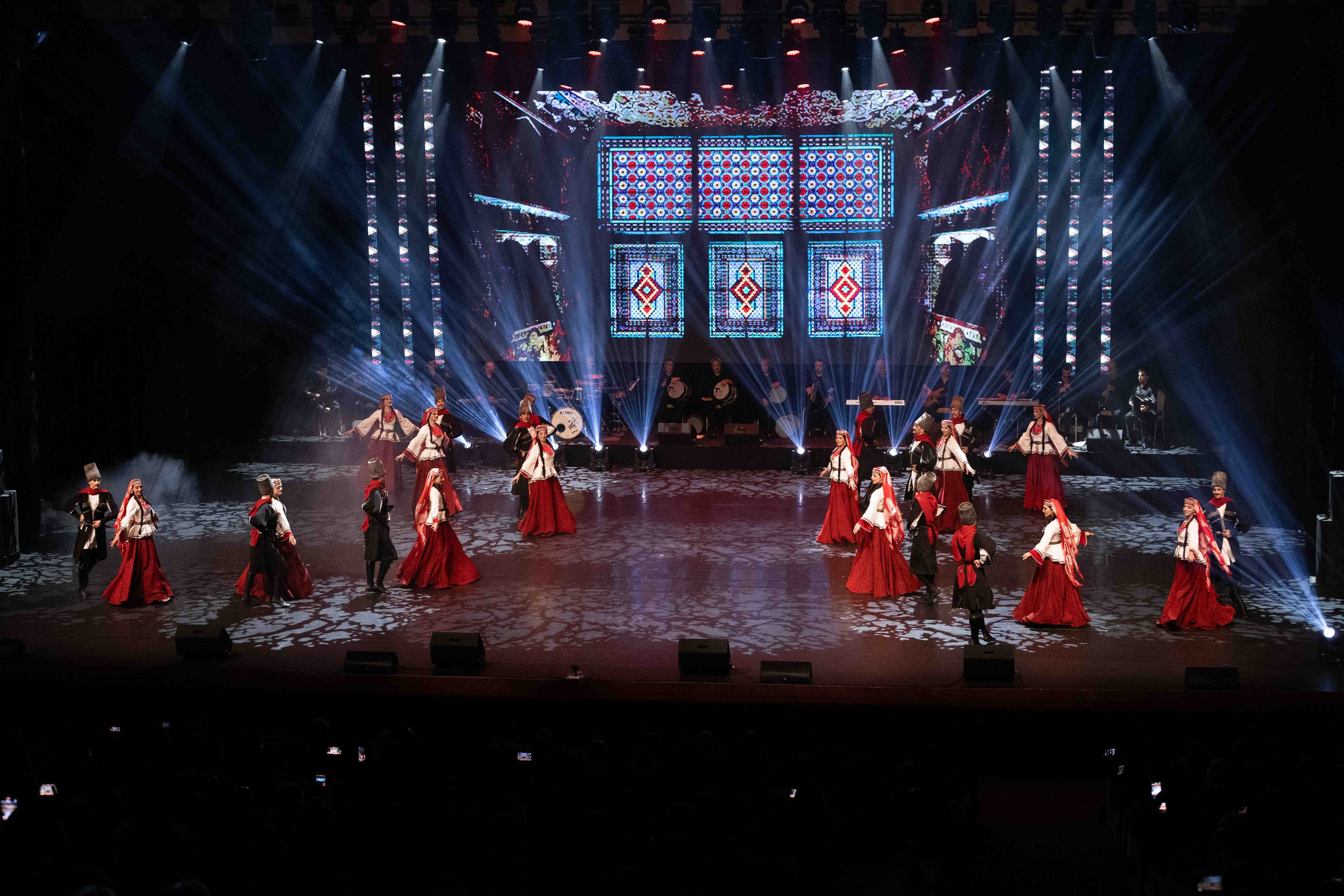 STATE DANCE ENSEMBLE. Wedding&Event photographer Ismail Rzayev in Baku