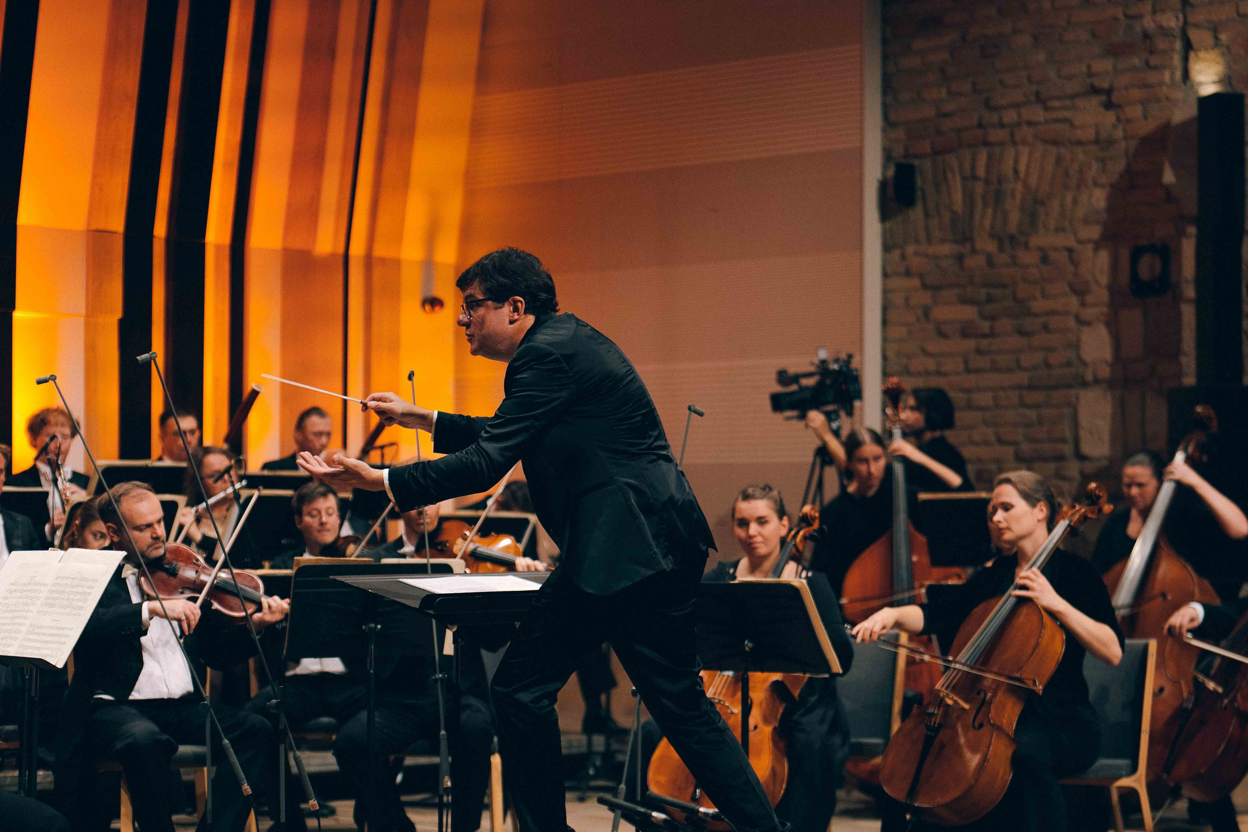 BUDAPEST MUSIC CENTER. Wedding&Event photographer Ismail Rzayev in Baku