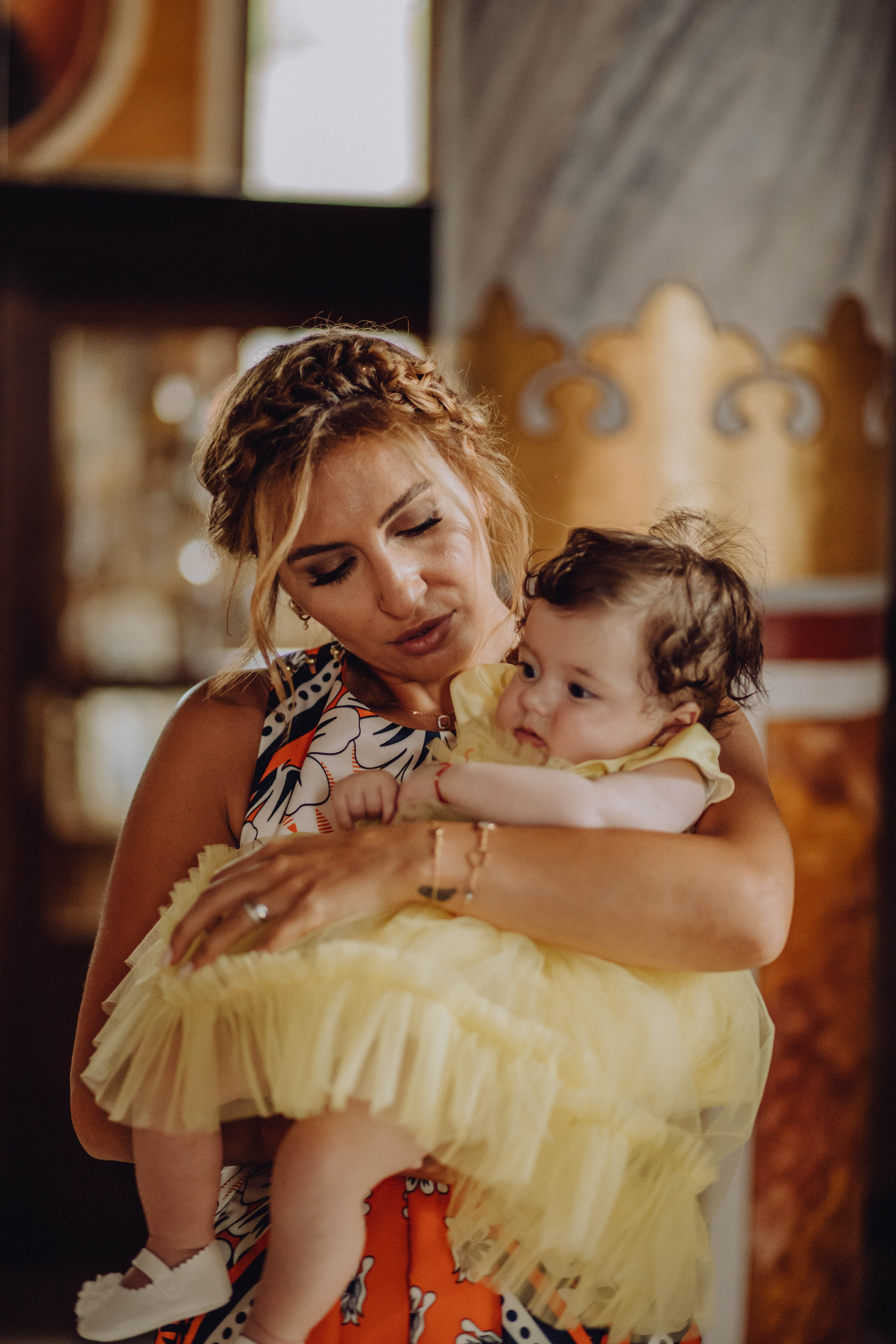 Zaira. Wedding & couple photographer from Romania Rut Vetan