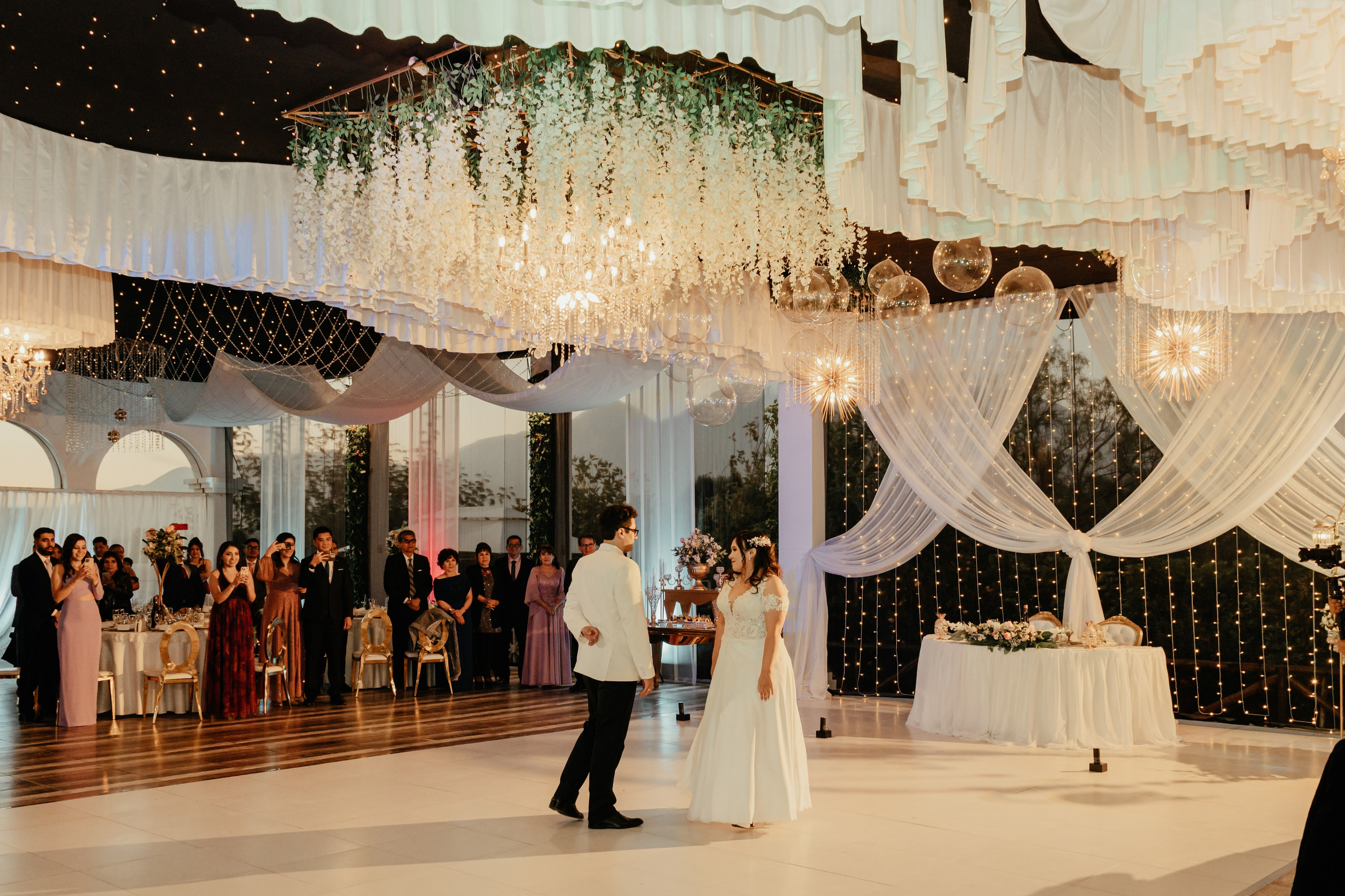 VANIA + LUIS BODA CIVIL. Studio KVTA | Fotografía y Video de Bodas en Arequipa